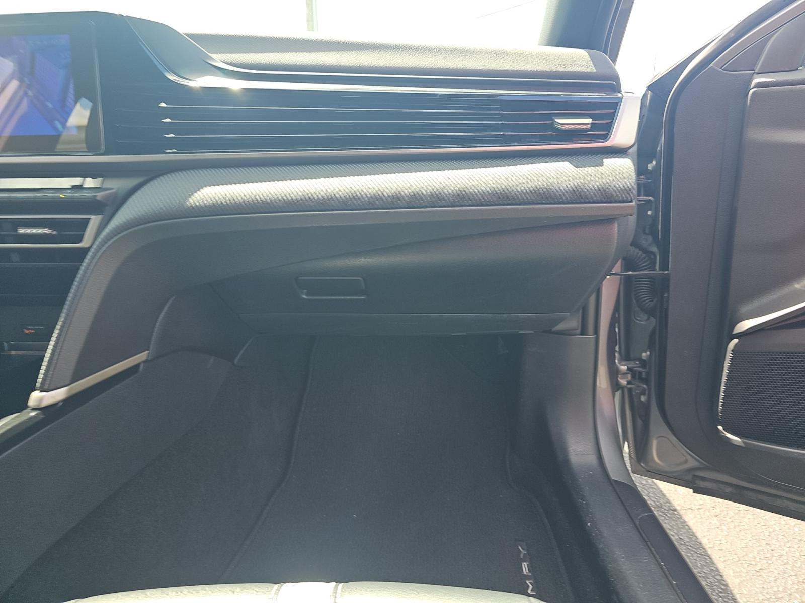 2025 Toyota Camry SE FWD