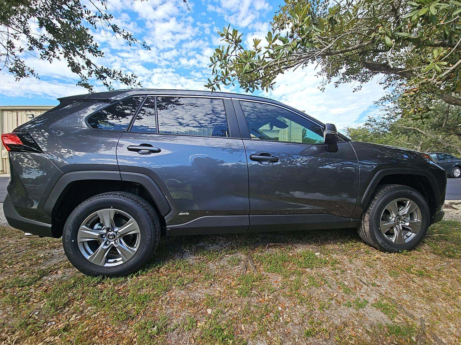 2025 Toyota RAV4 Hybrid XLE AWD