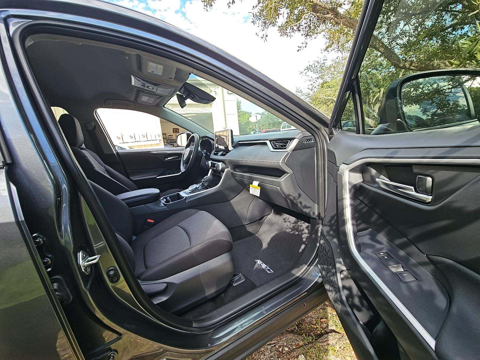 2025 Toyota RAV4 Hybrid XLE AWD