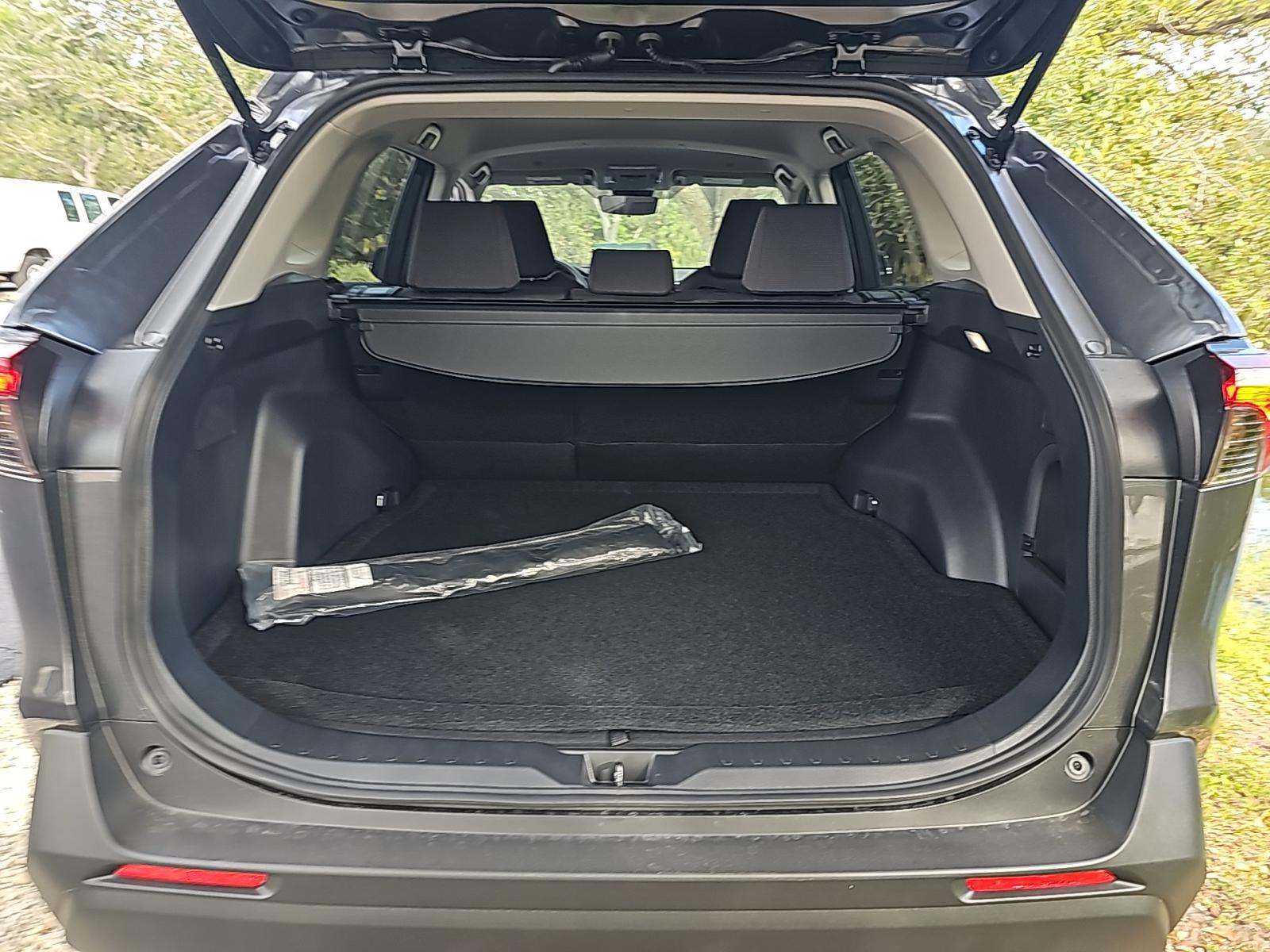 2025 Toyota RAV4 Hybrid XLE AWD