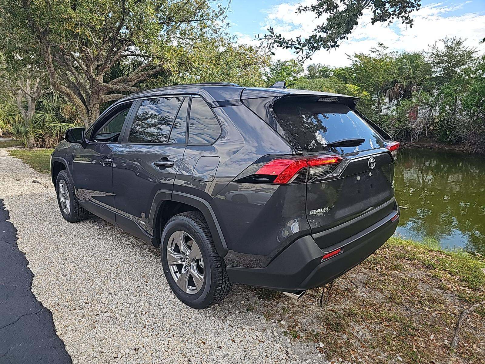 2025 Toyota RAV4 Hybrid XLE AWD