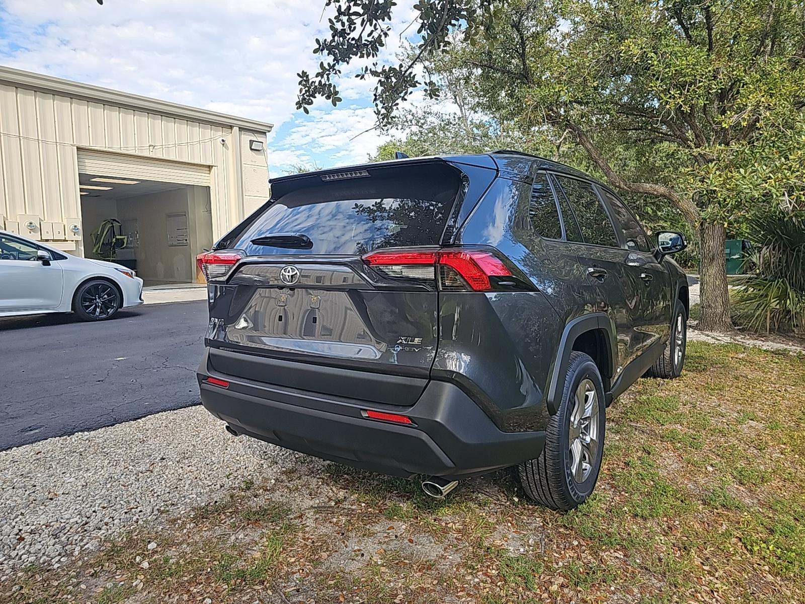 2025 Toyota RAV4 Hybrid XLE AWD