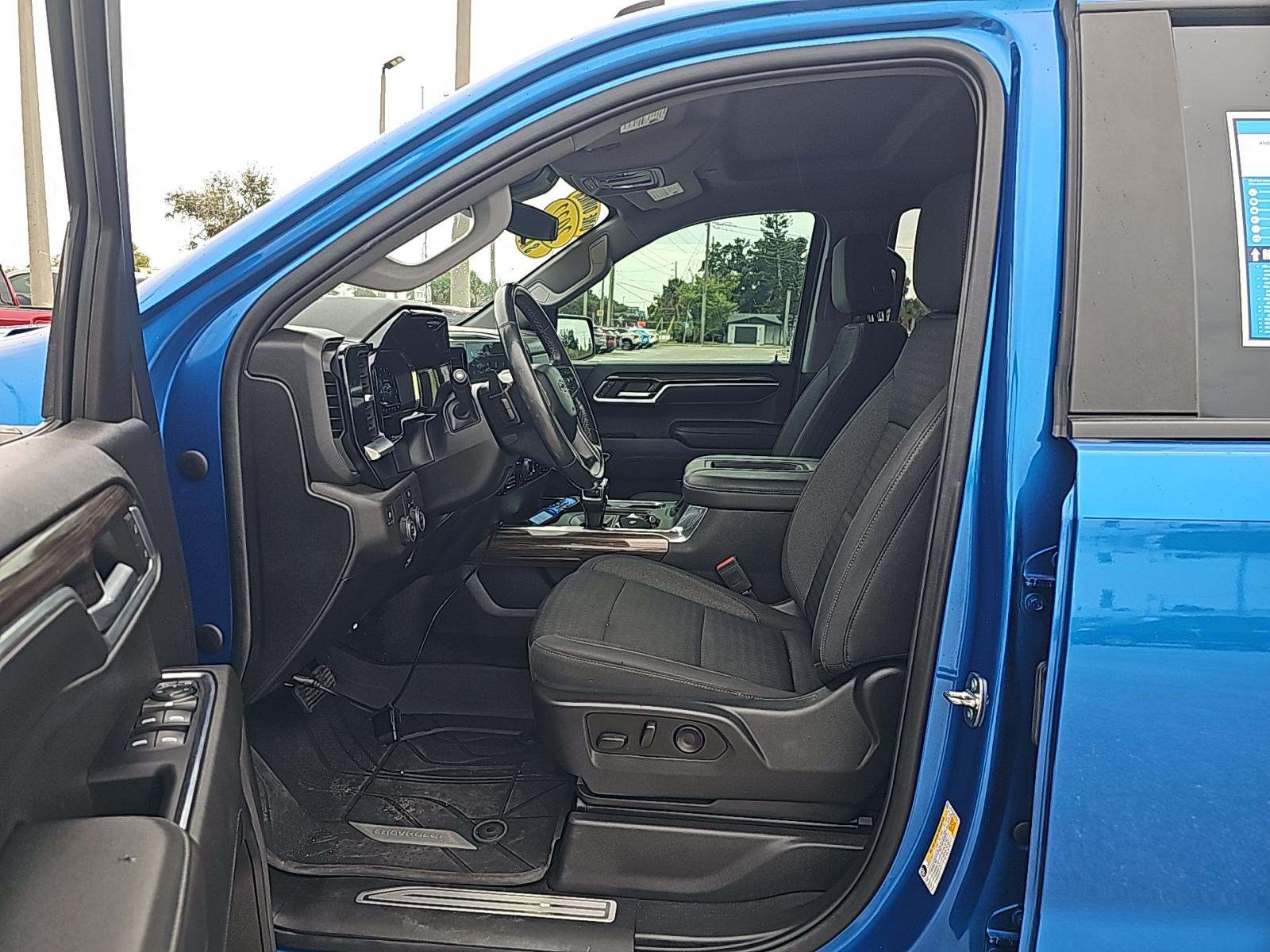 2022 Chevrolet Silverado 1500 RST RWD