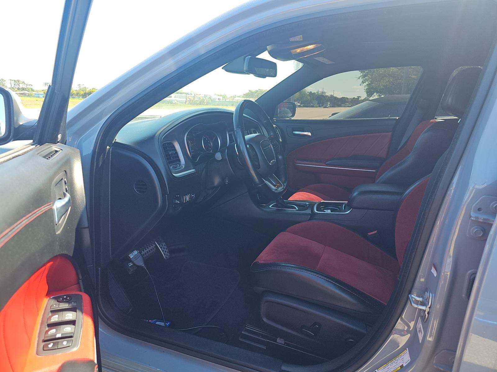 DODGE CHALLENGER - 6