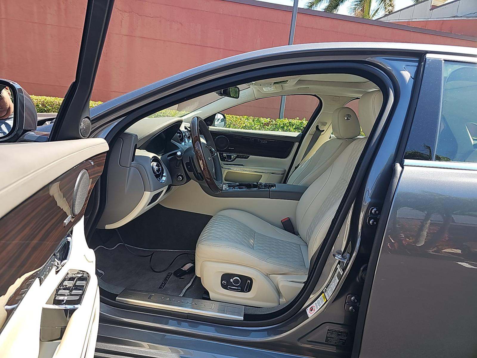 2016 Jaguar XJ L Portfolio RWD