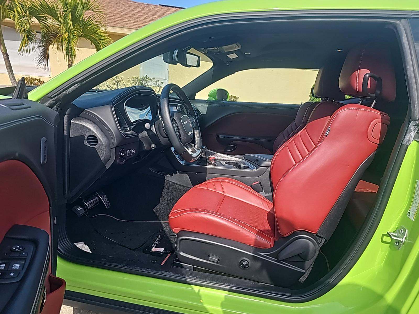 DODGE CHALLENGER - 2