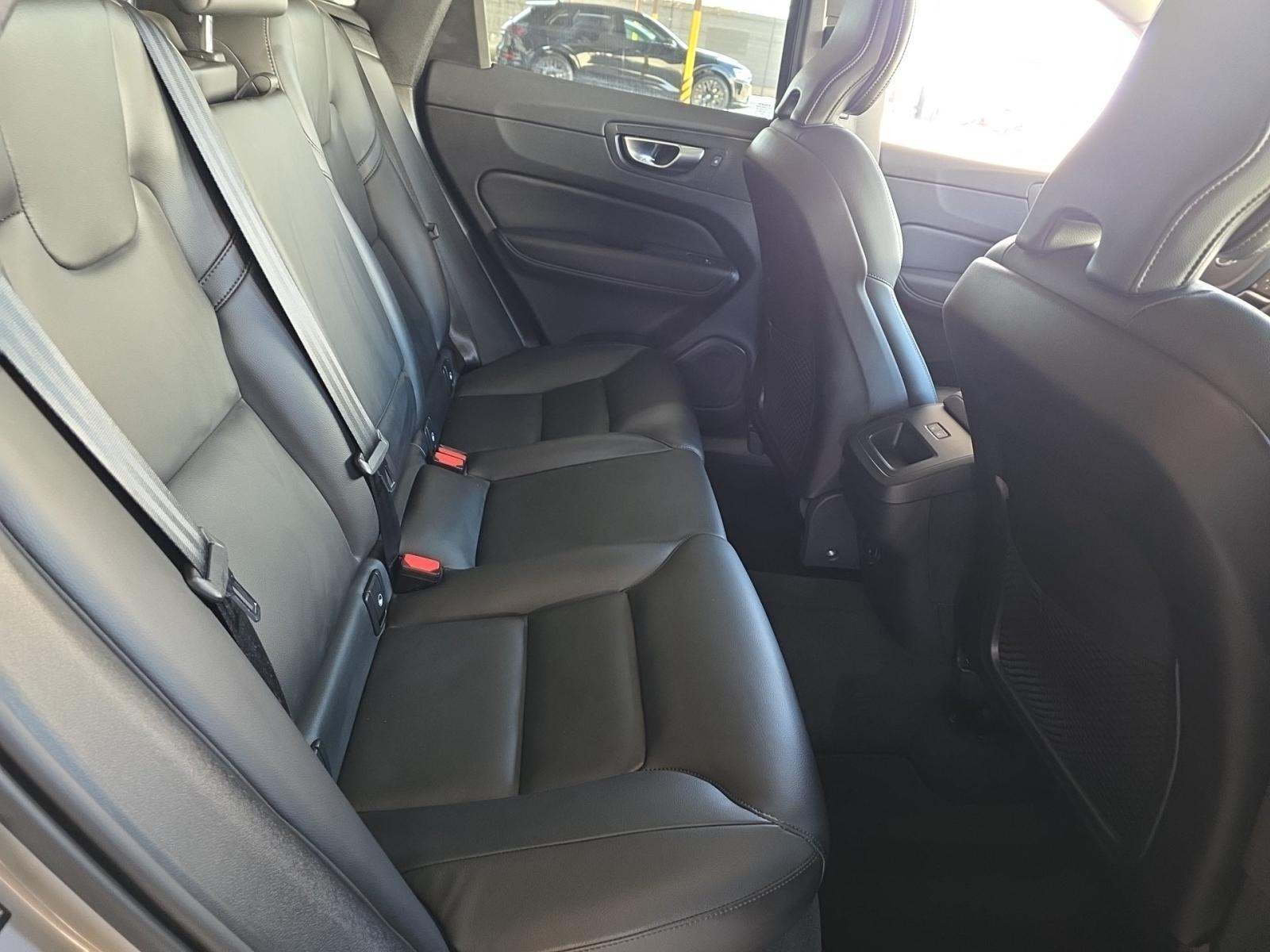 2025 Volvo XC60 B5 Core AWD