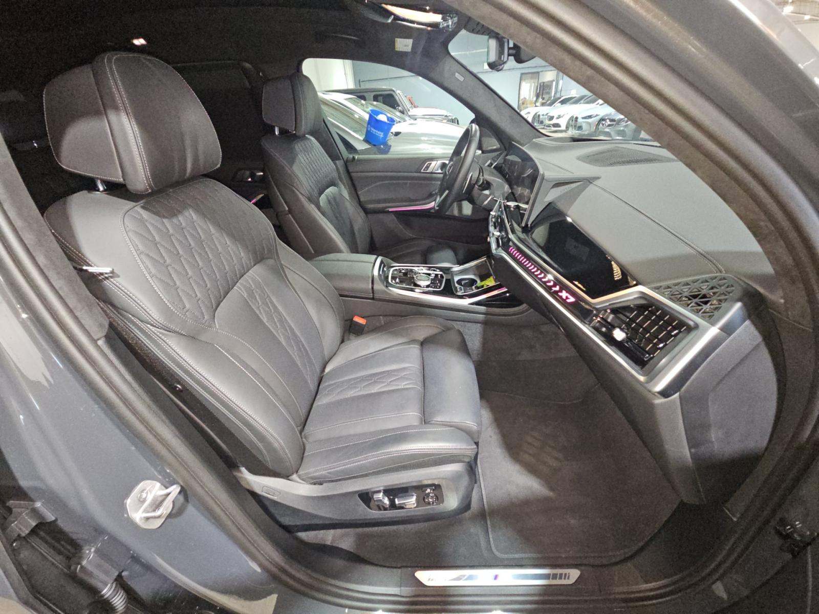 2025 BMW X7 xDrive40i AWD