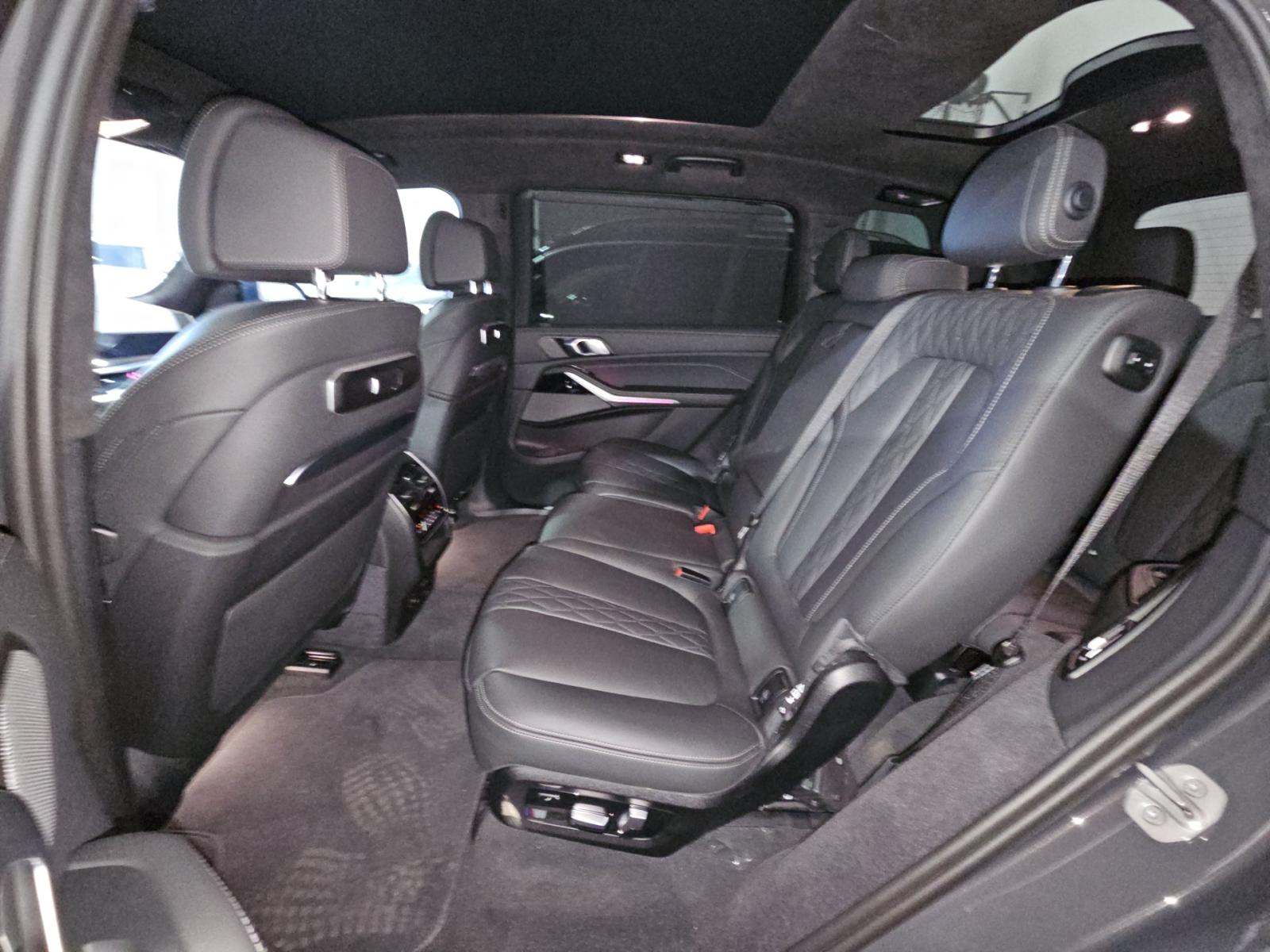 2025 BMW X7 xDrive40i AWD