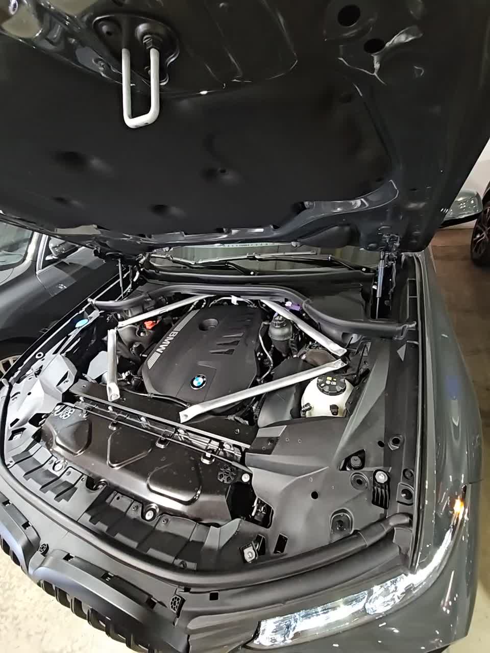 2025 BMW X7 xDrive40i AWD