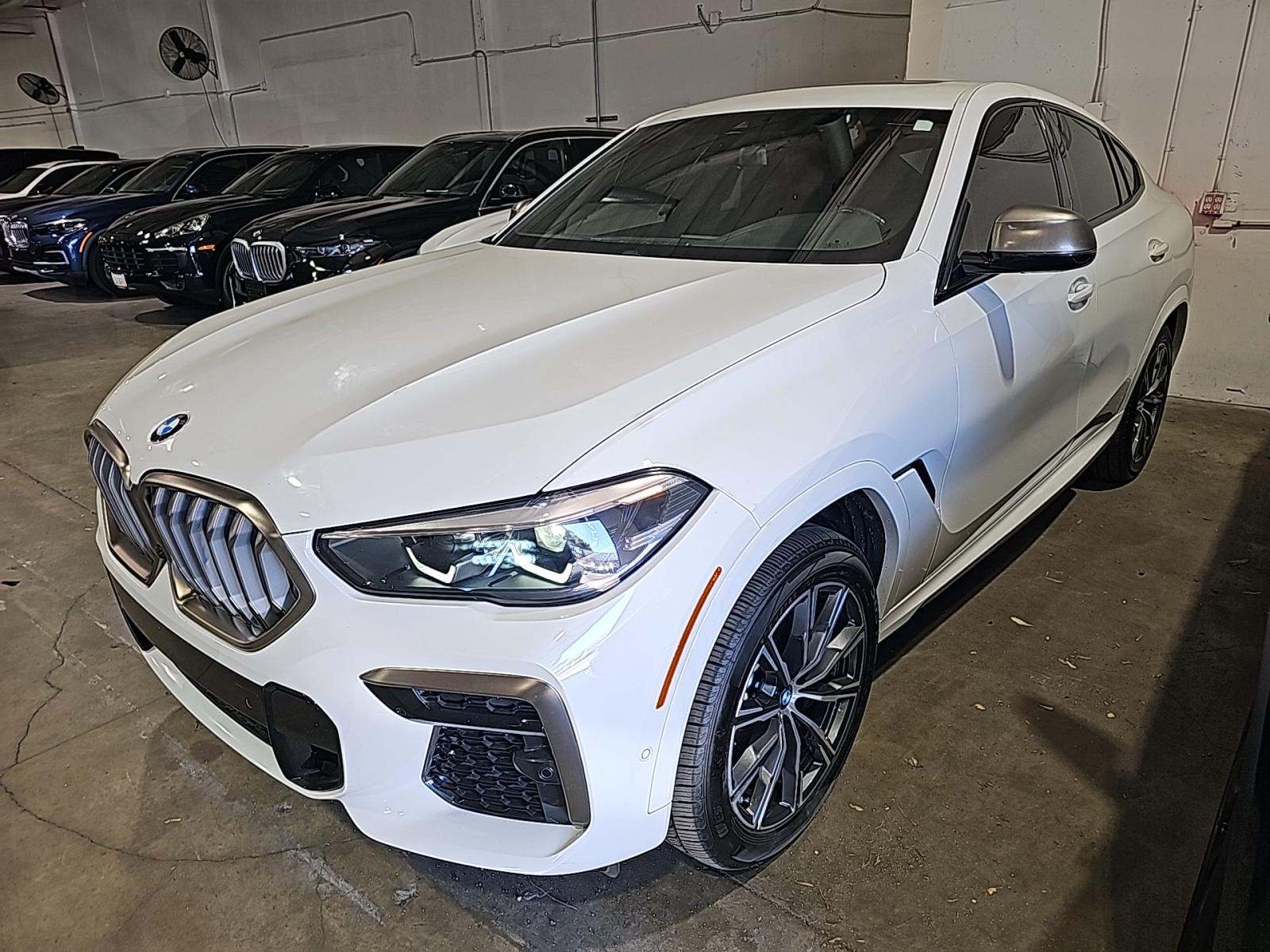 2022 BMW X6 M50i AWD