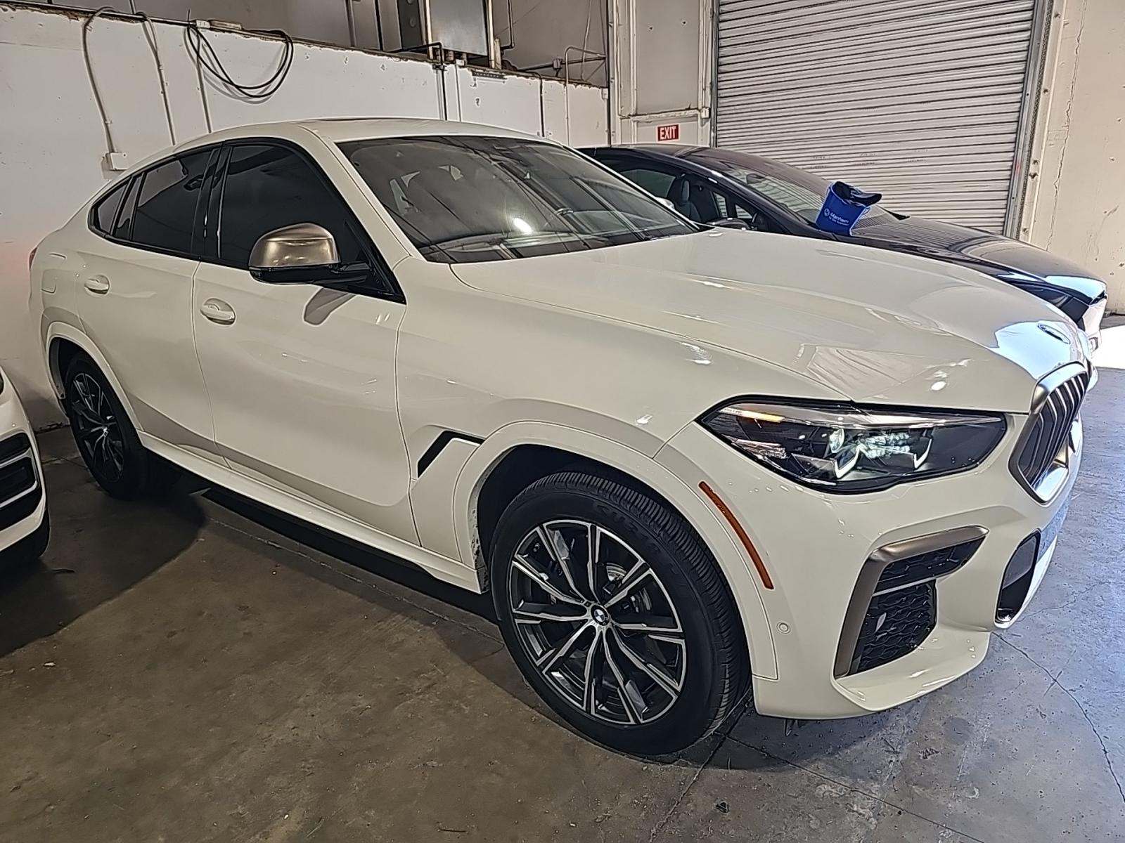2022 BMW X6 M50i AWD