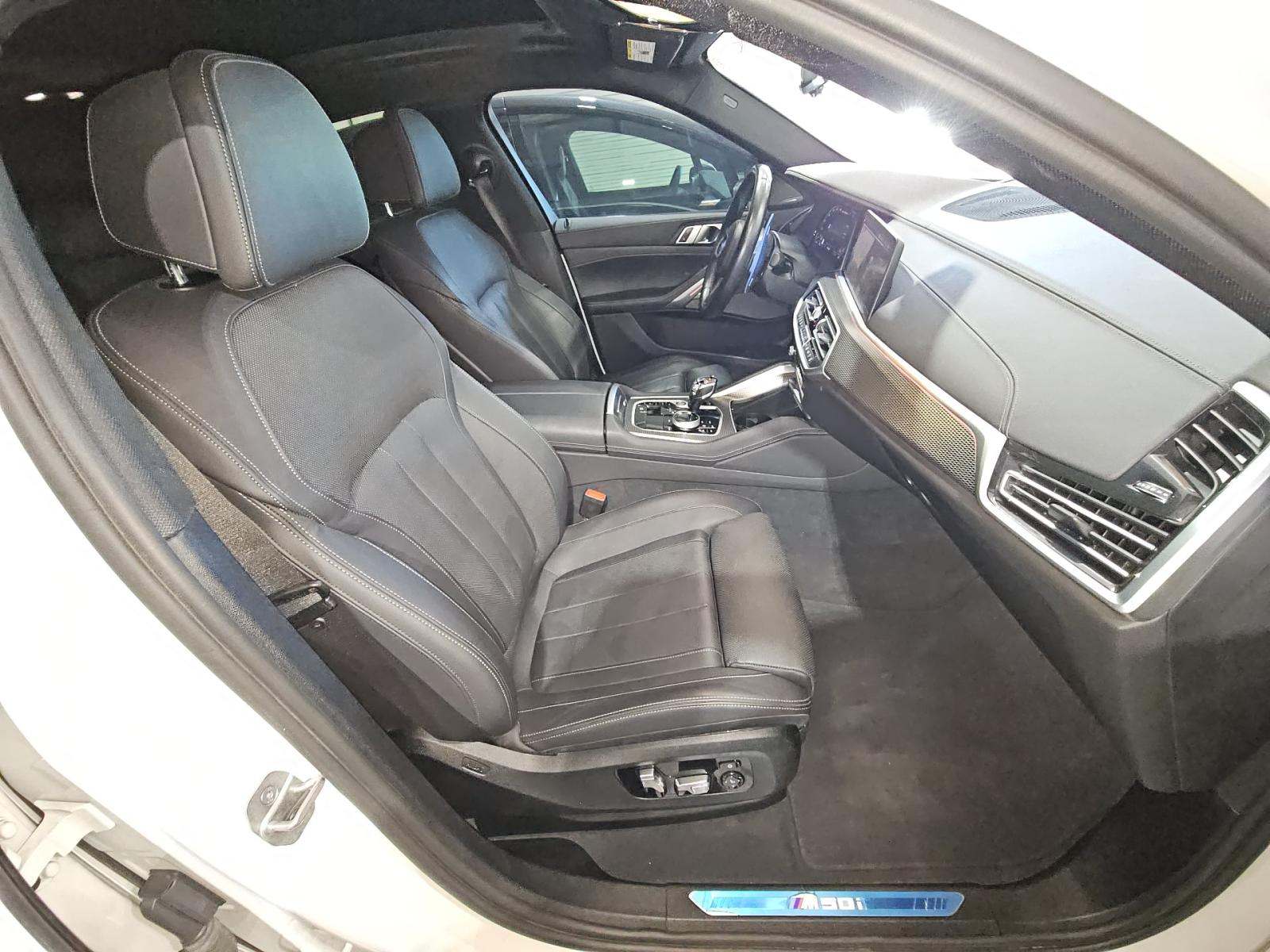 2022 BMW X6 M50i AWD