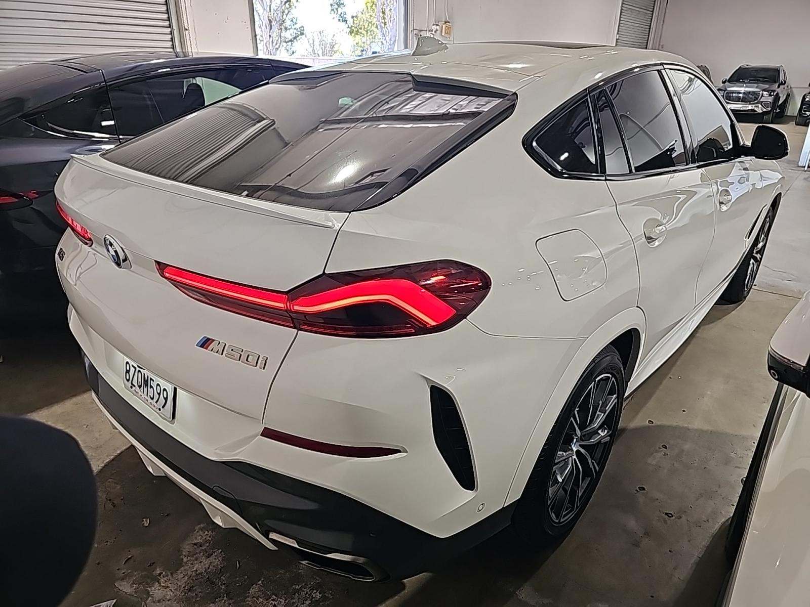 2022 BMW X6 M50i AWD