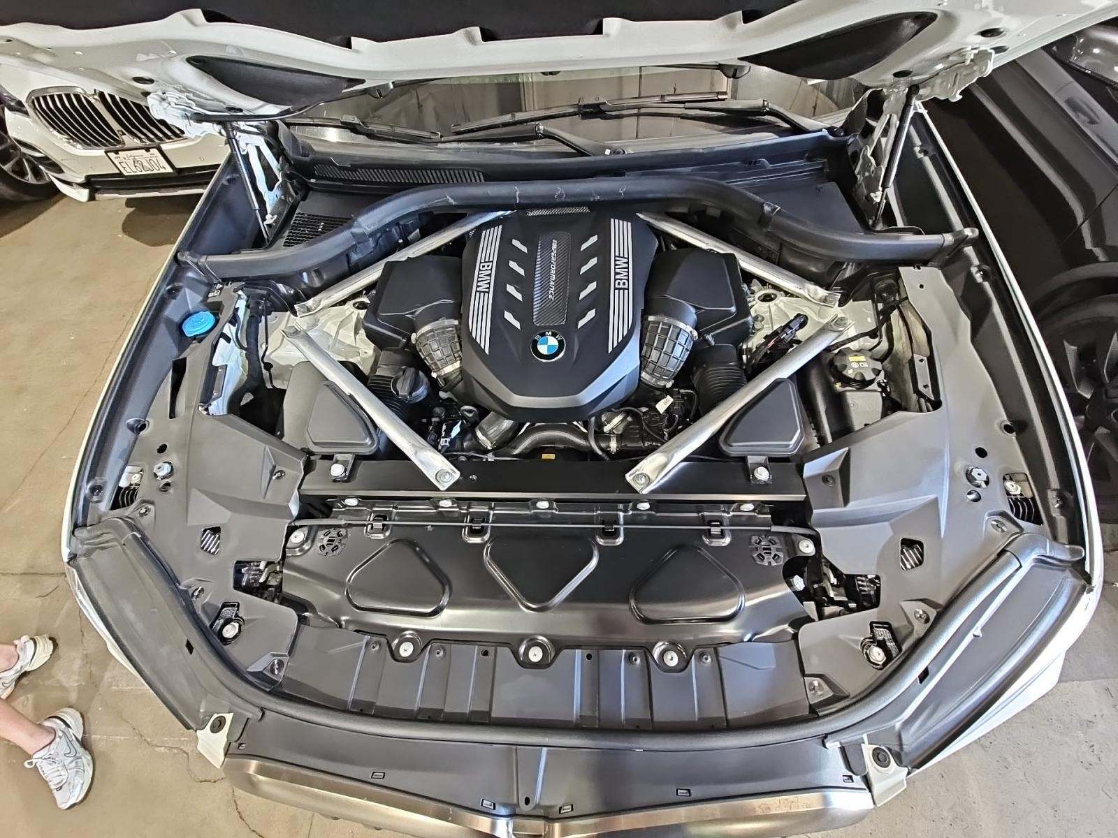 2022 BMW X6 M50i AWD