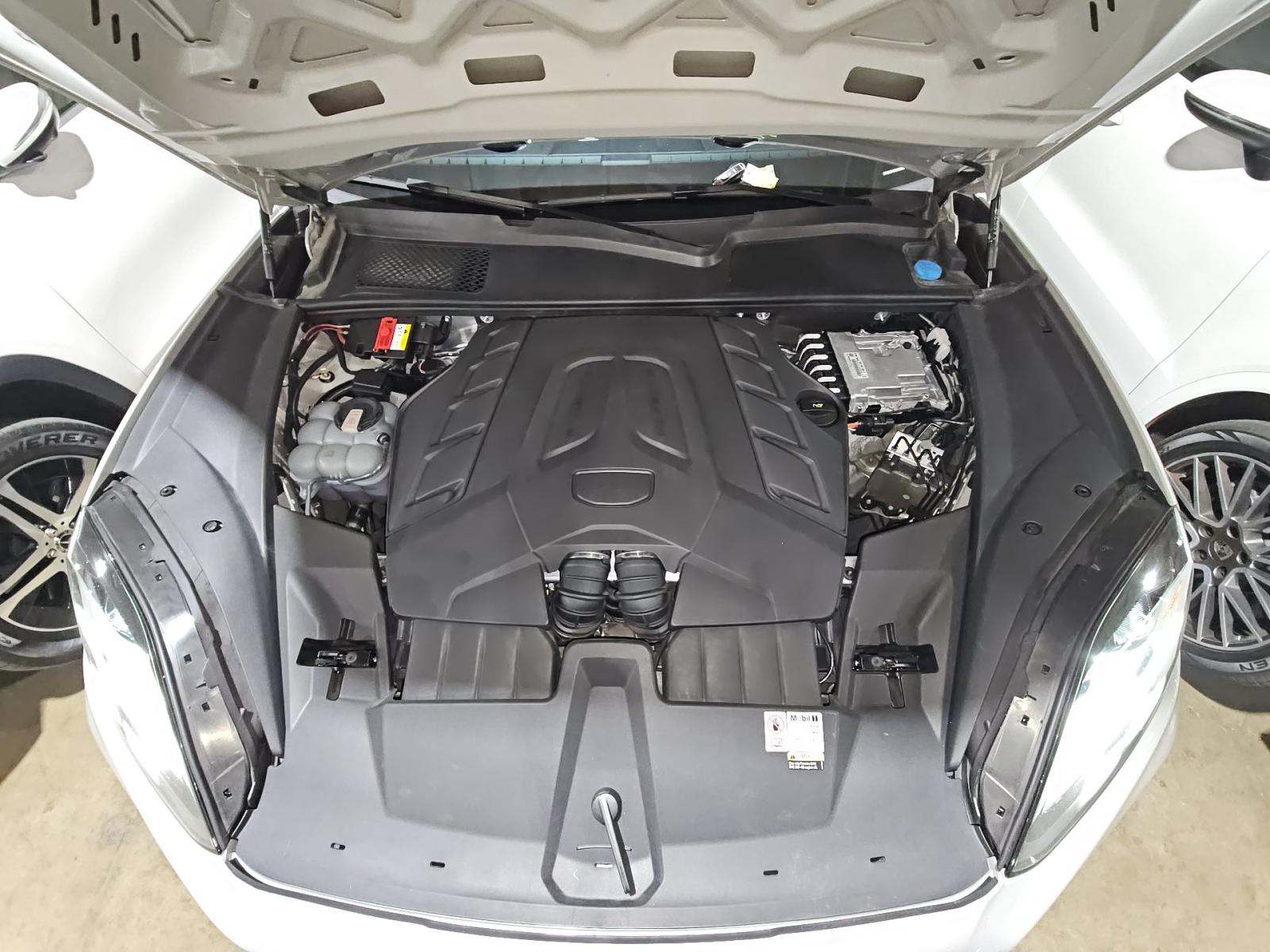 2024 Porsche Cayenne S AWD