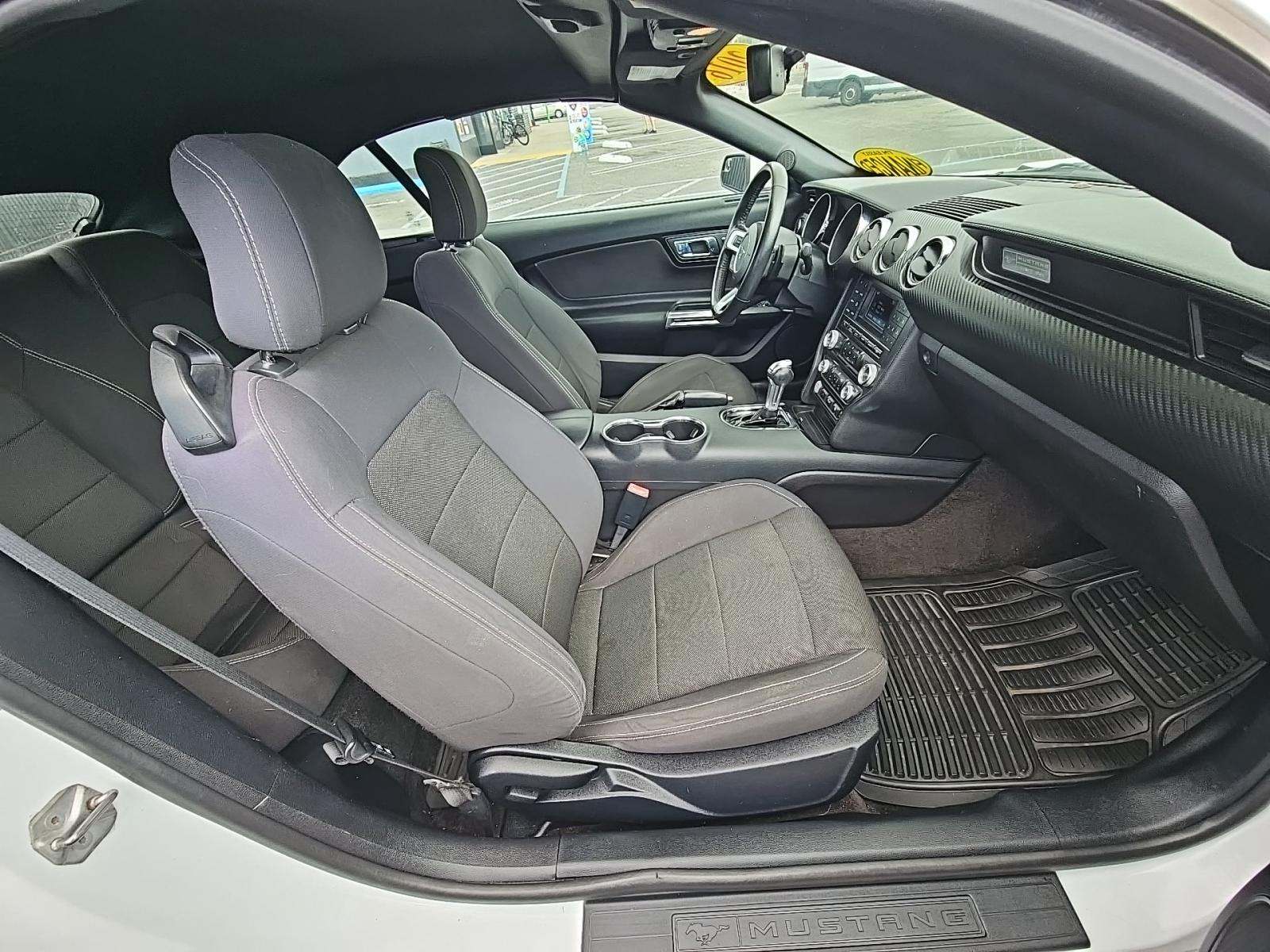 2016 Ford Mustang V6 RWD