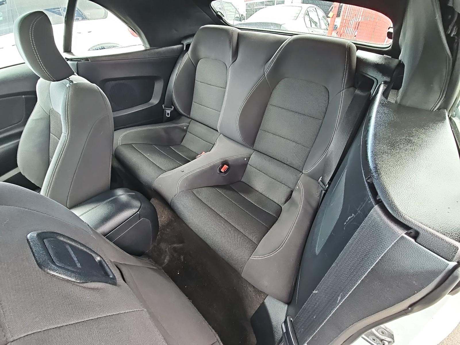 2016 Ford Mustang V6 RWD