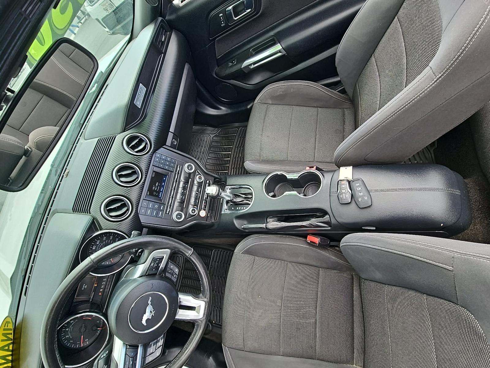 2016 Ford Mustang V6 RWD