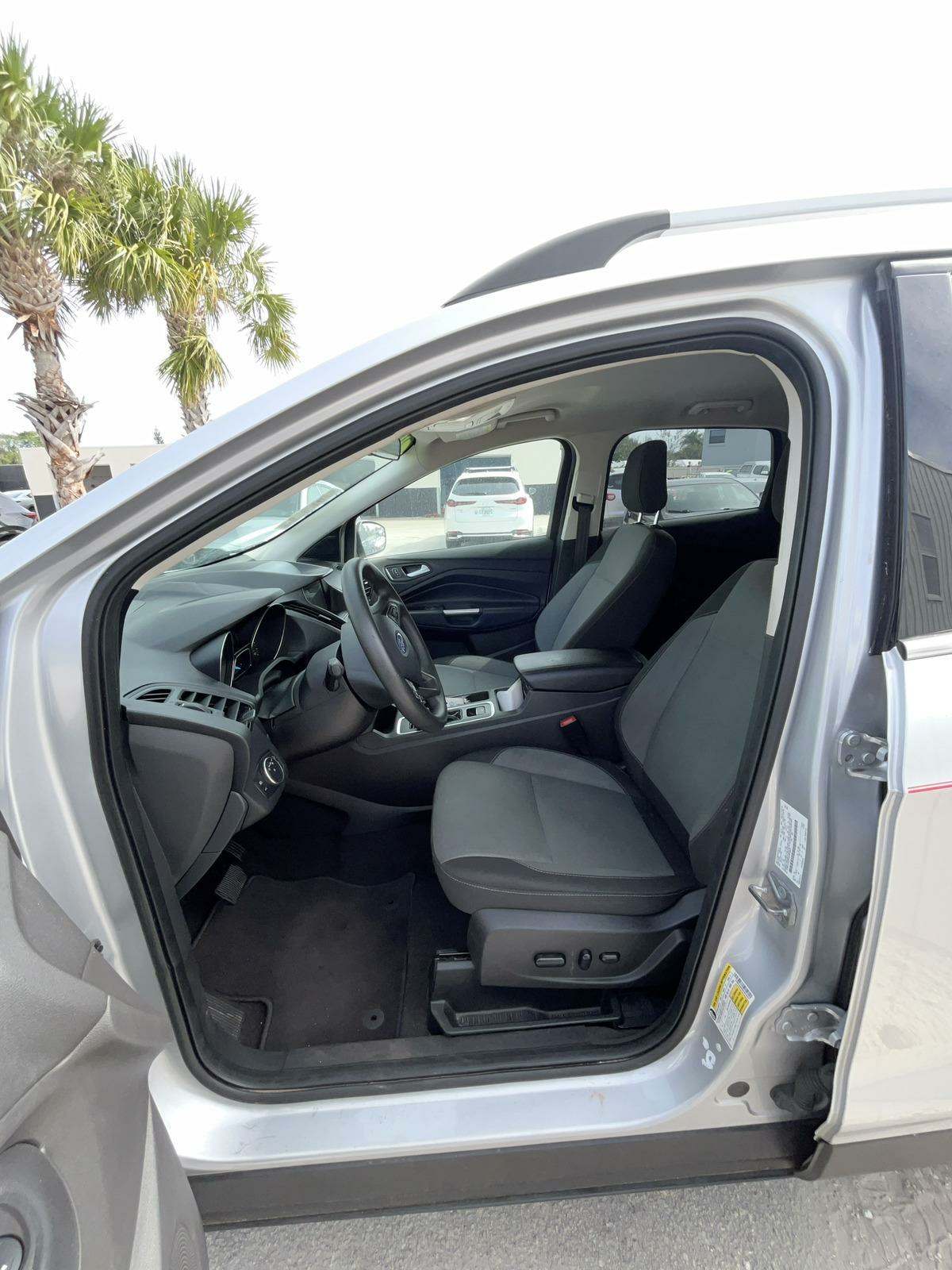 2019 Ford Escape SE FWD