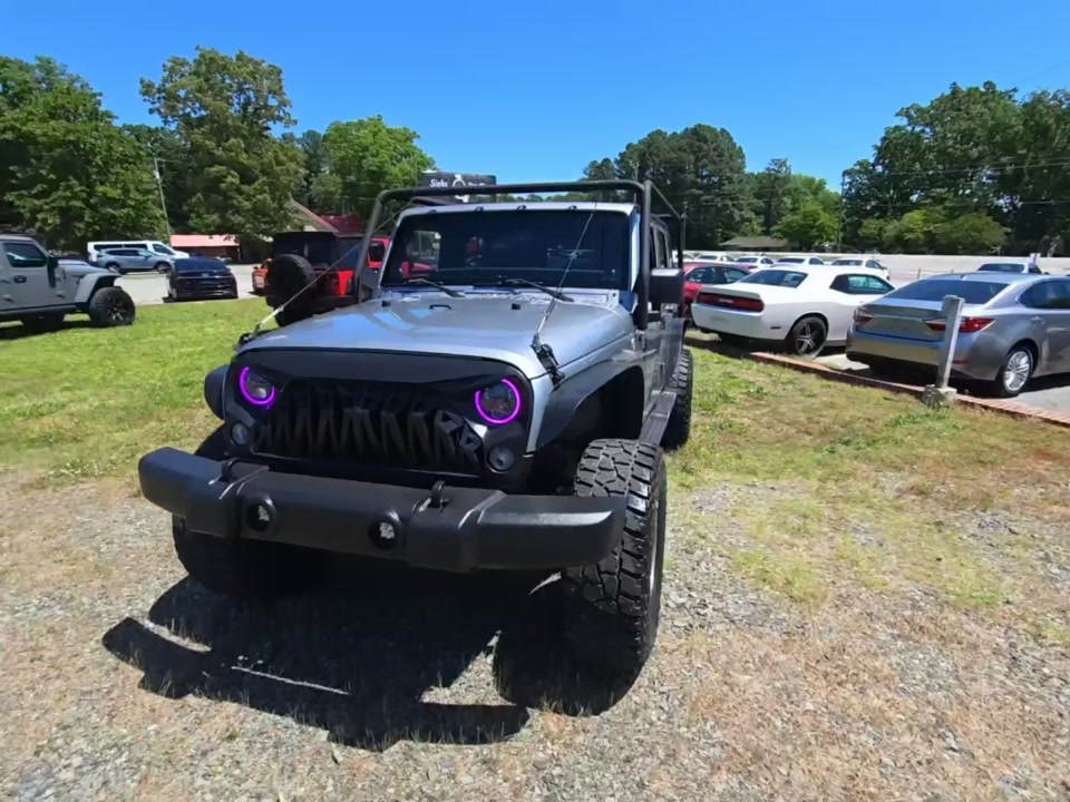 2014 Jeep Wrangler Unlimited Sahara AWD