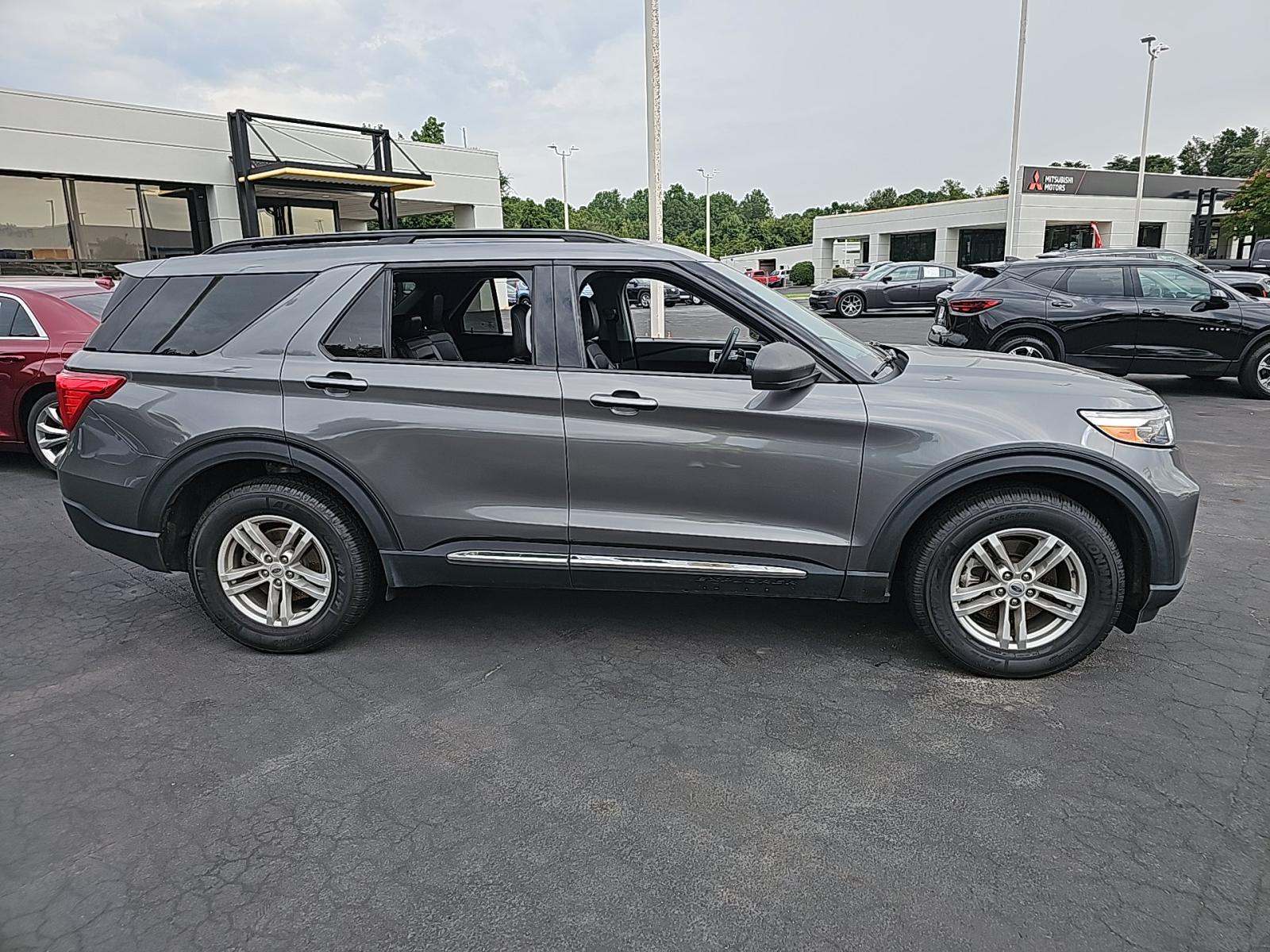2023 Ford Explorer XLT AWD