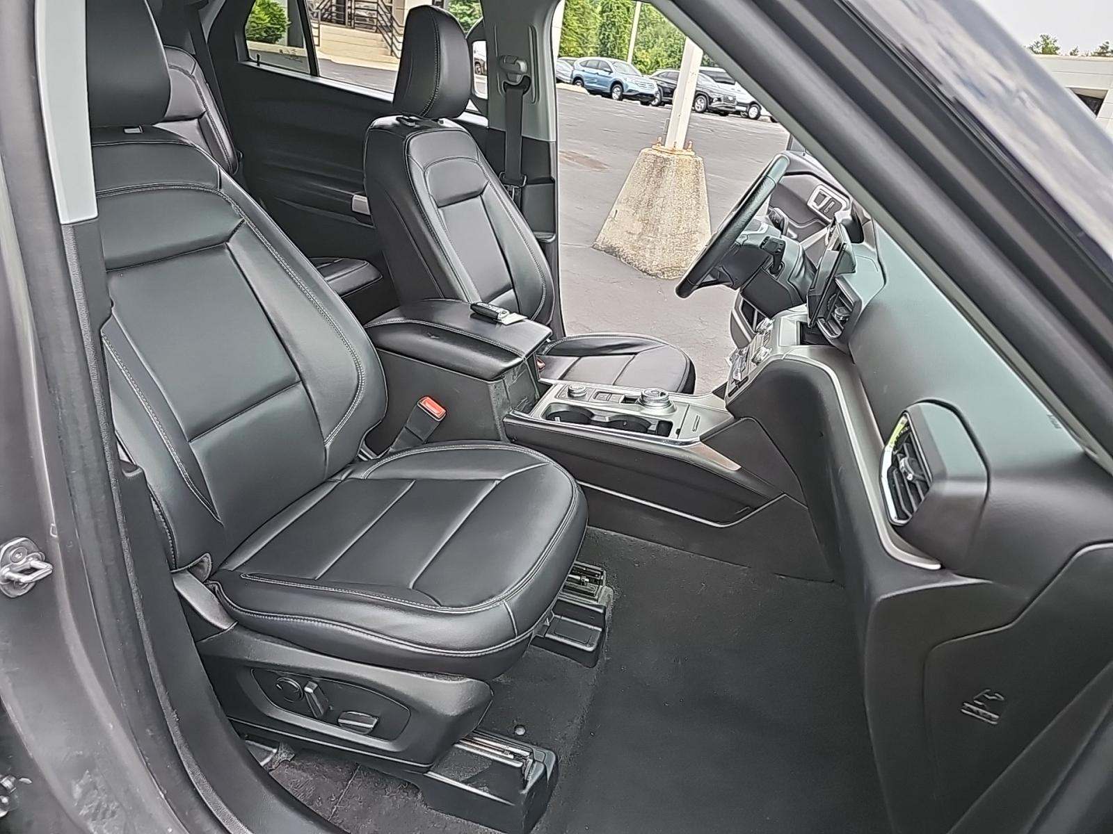 2023 Ford Explorer XLT AWD