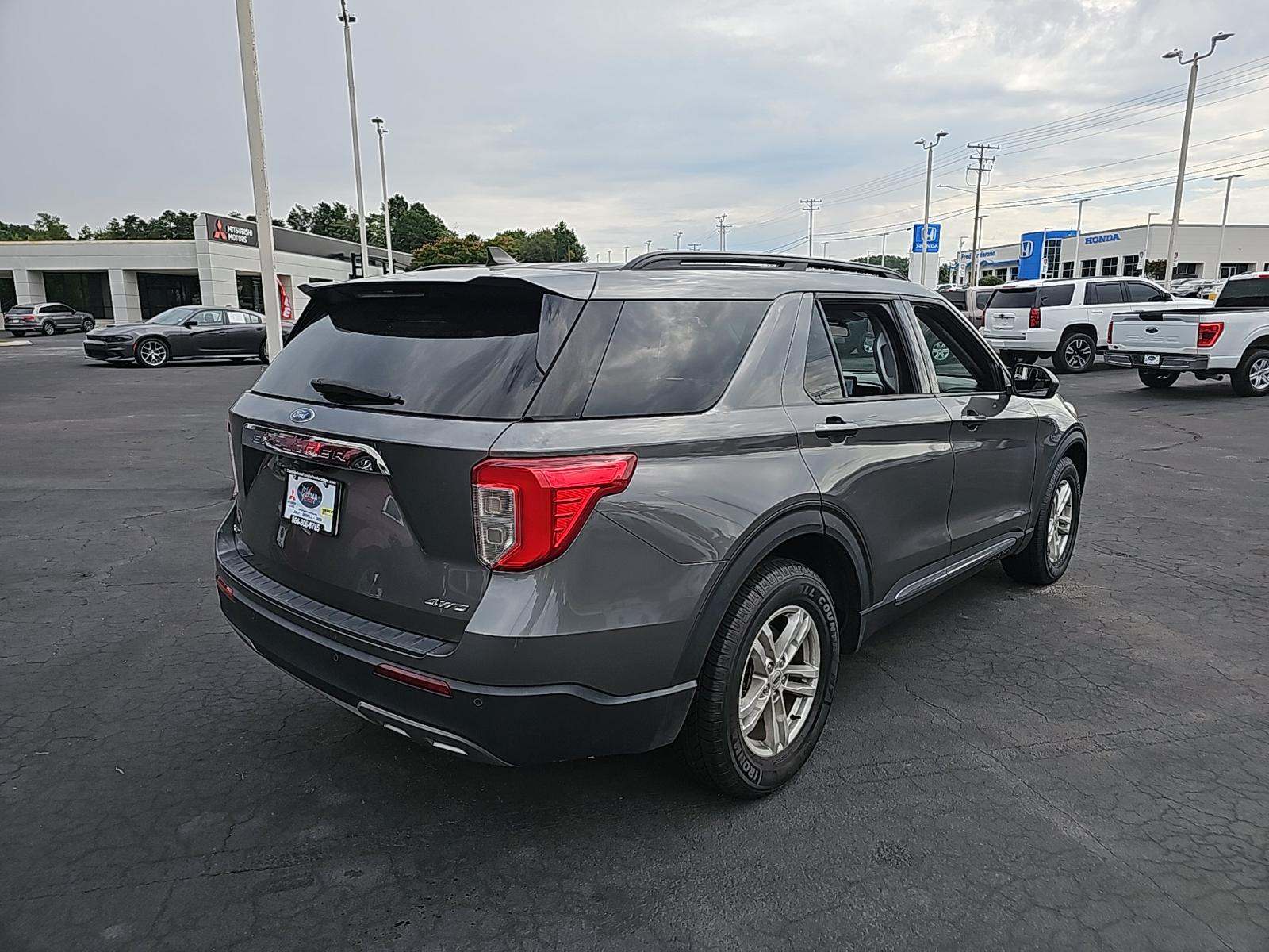 2023 Ford Explorer XLT AWD