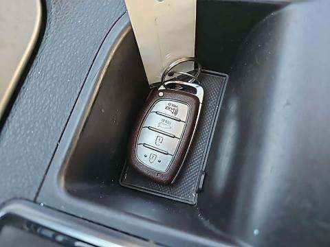 HYUNDAI PLUG-IN HYBRID - 8