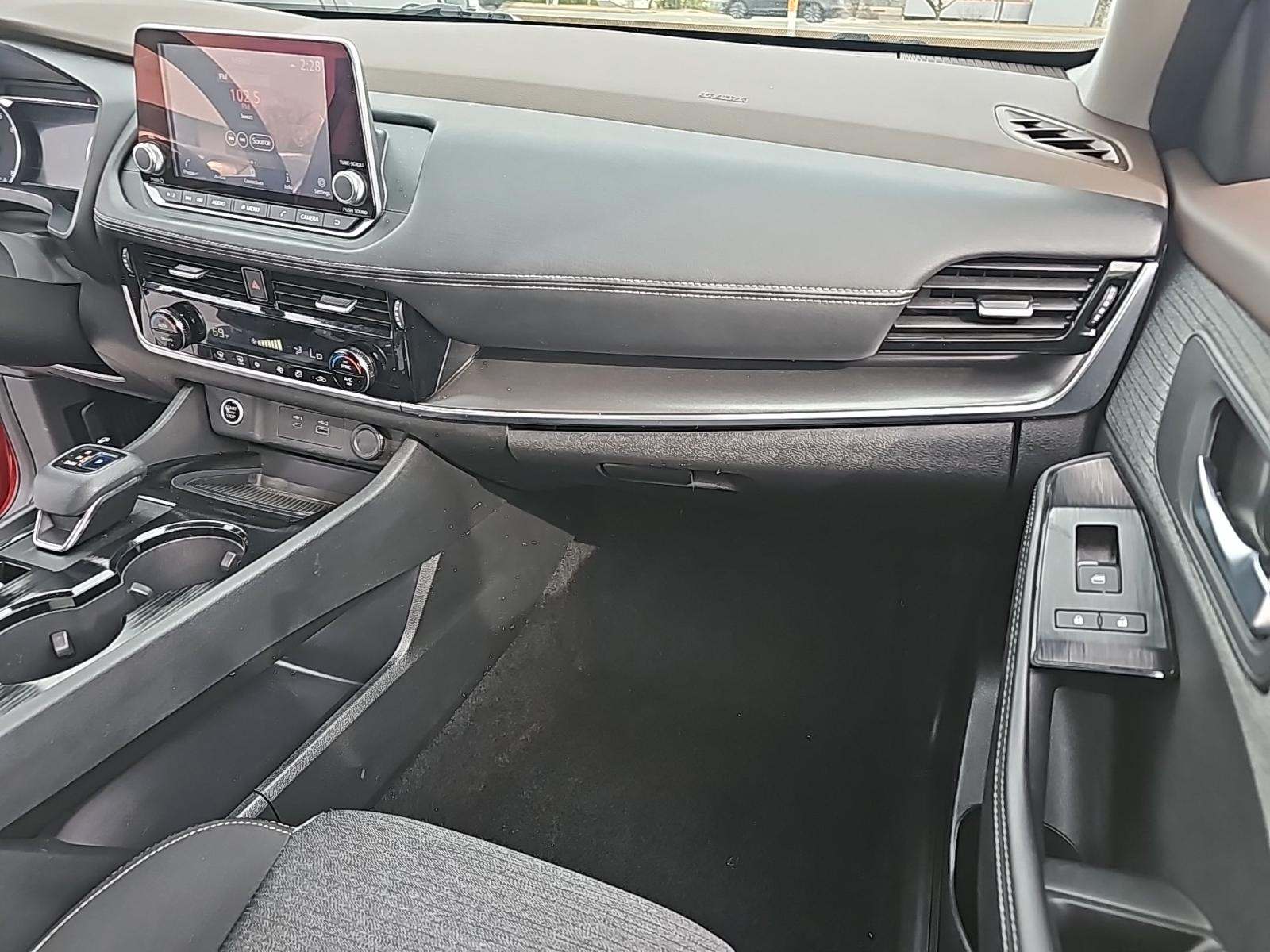 2021 Nissan Rogue SV FWD