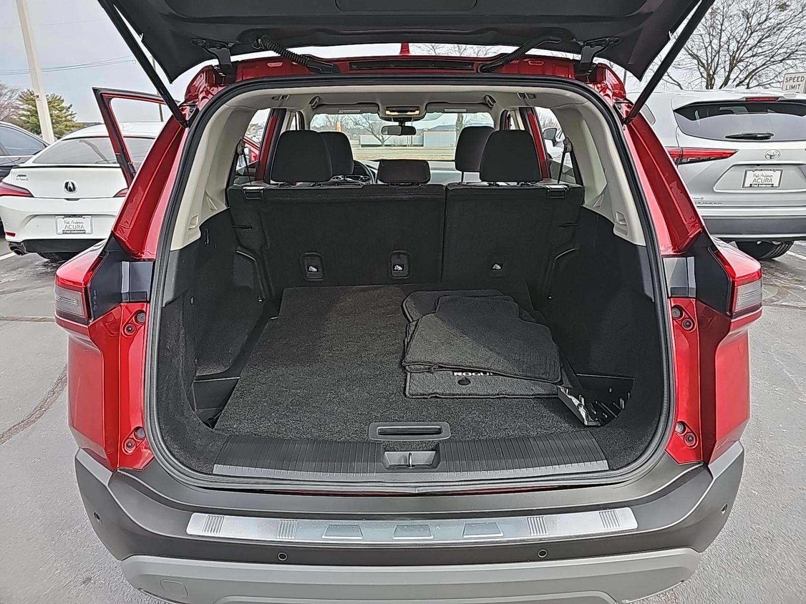 2021 Nissan Rogue SV FWD