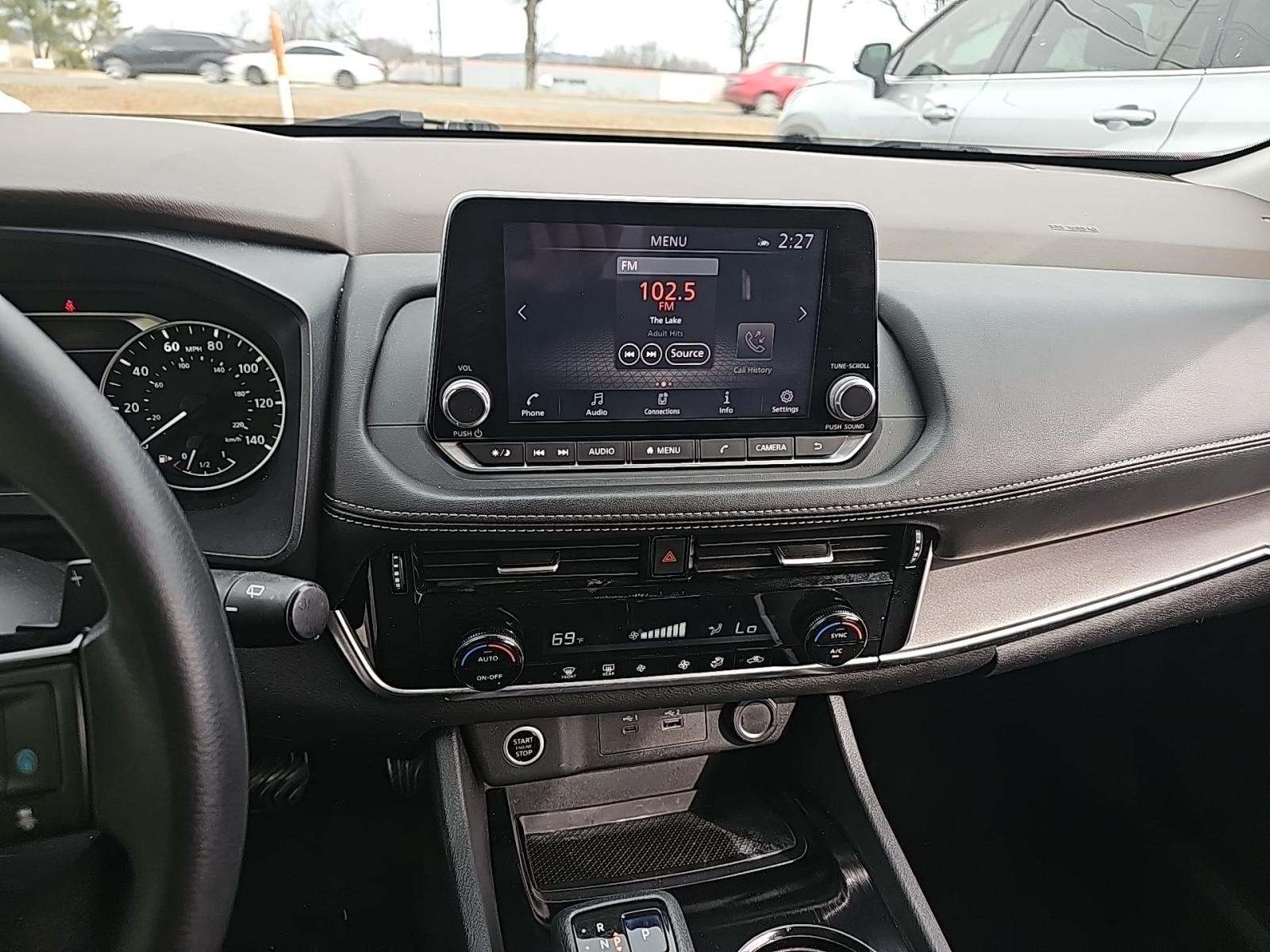 2021 Nissan Rogue SV FWD