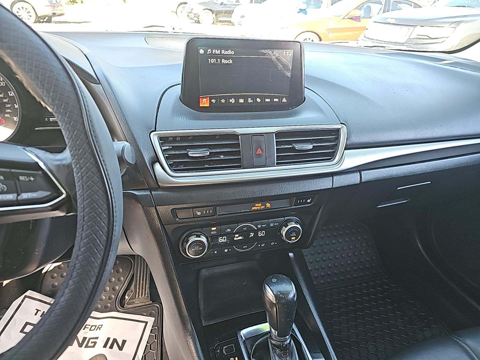 2018 MAZDA MAZDA3 Touring FWD