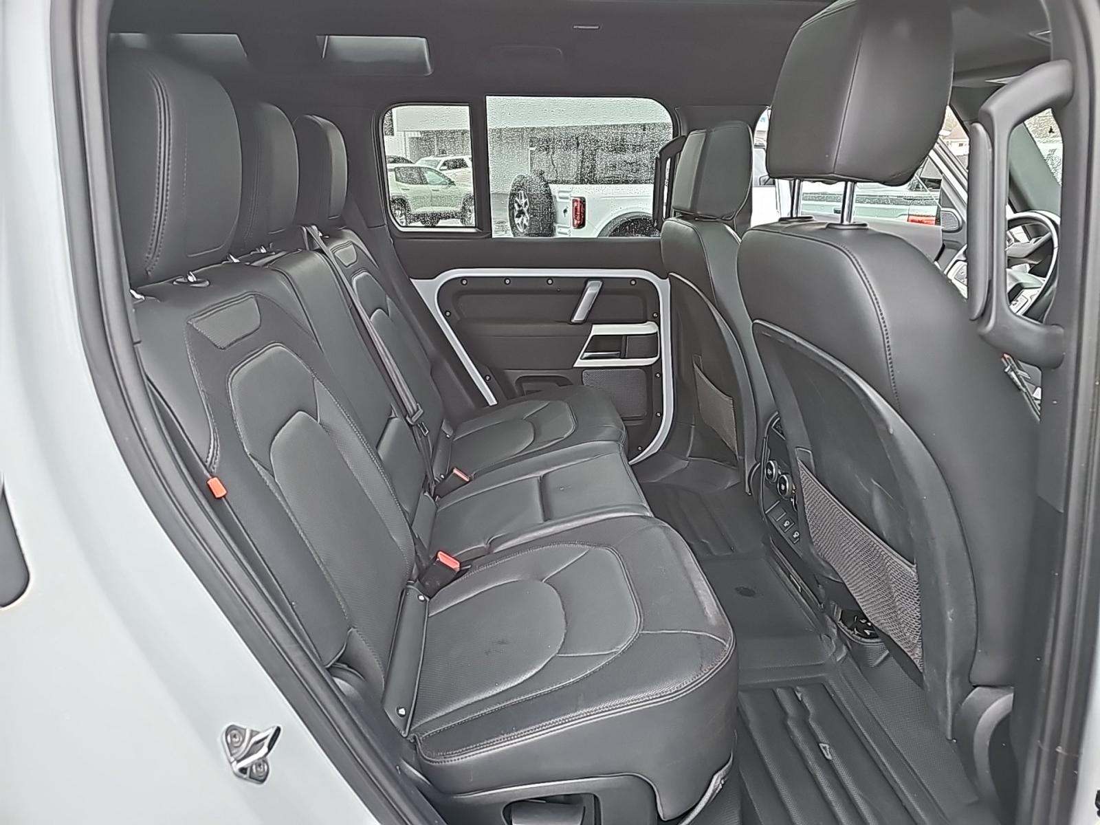 2023 Land Rover Defender 110 X-Dynamic SE AWD