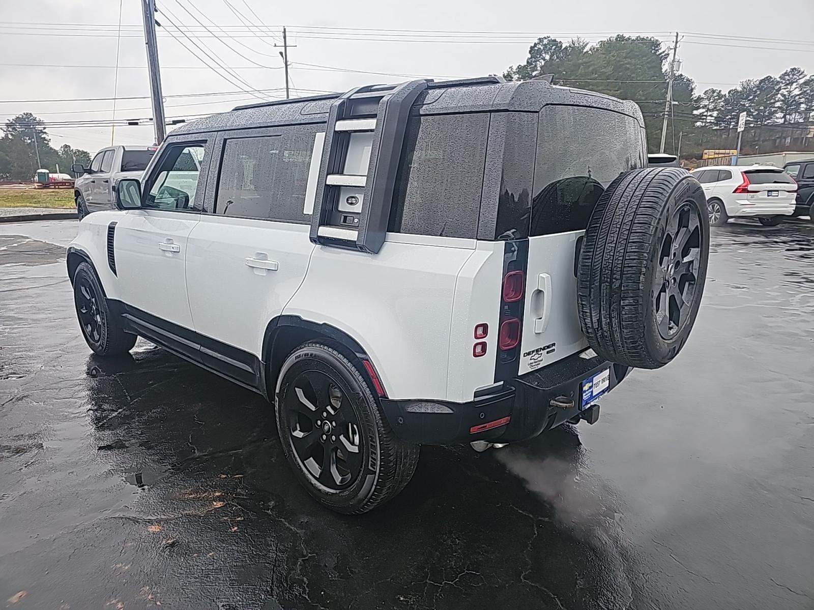 2023 Land Rover Defender 110 X-Dynamic SE AWD