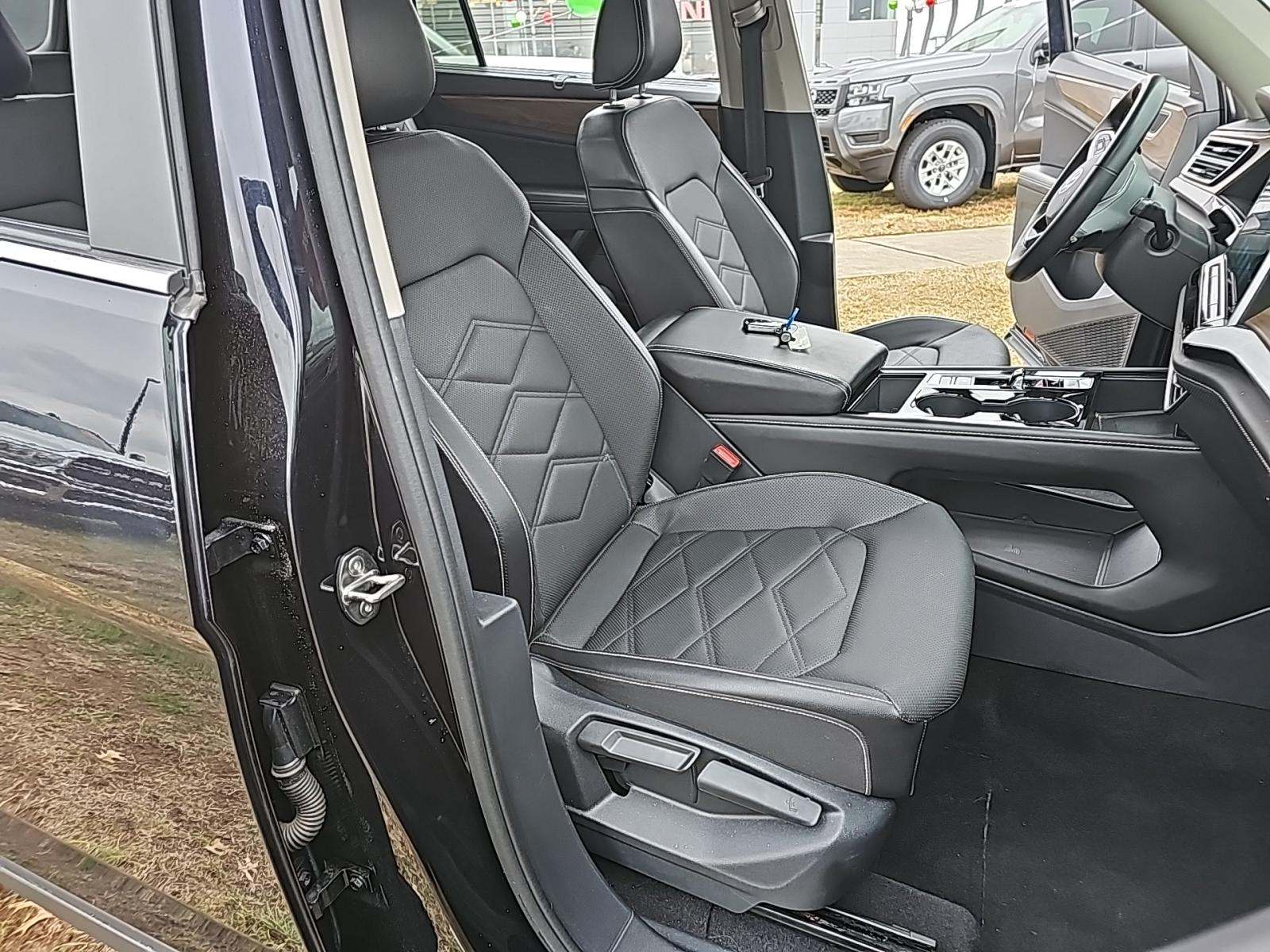 2024 Volkswagen Atlas 2.0T SE FWD