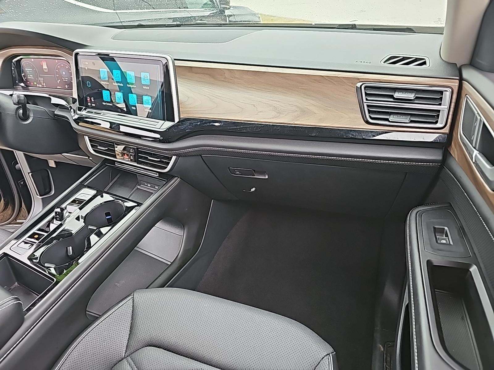 2024 Volkswagen Atlas 2.0T SE FWD