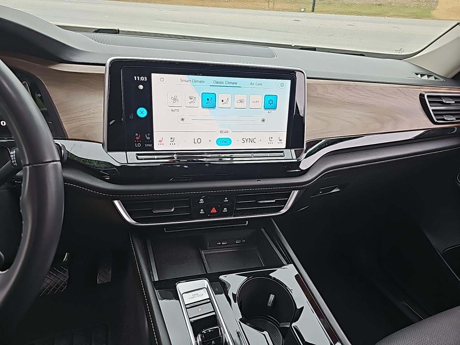 2024 Volkswagen Atlas 2.0T SE FWD