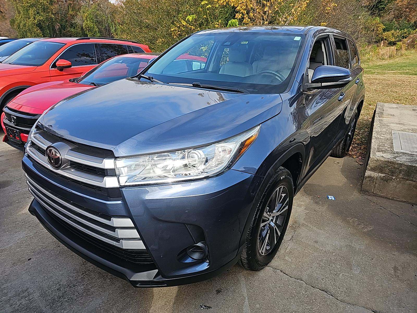 2019 Toyota Highlander LE FWD