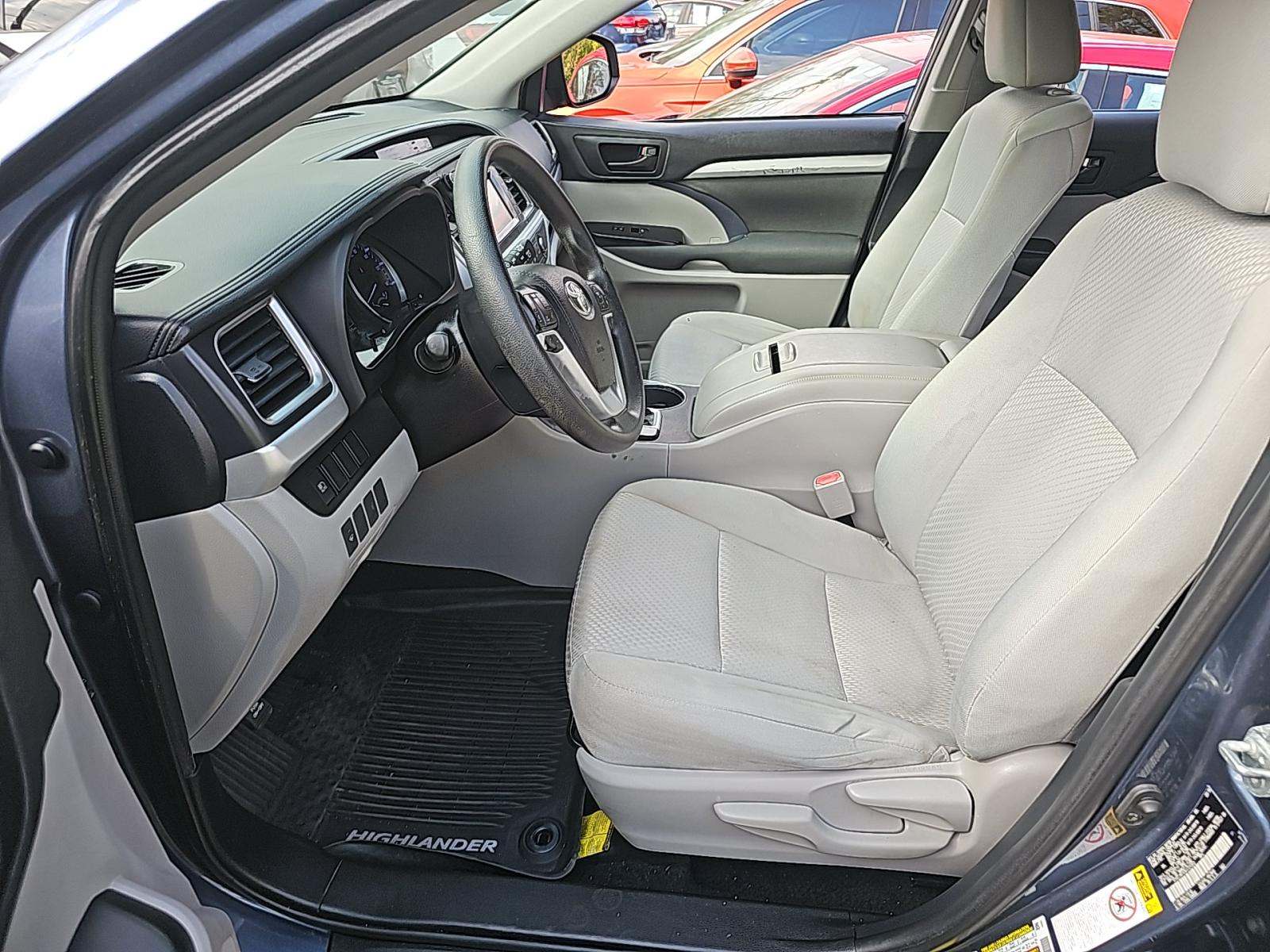 2019 Toyota Highlander LE FWD