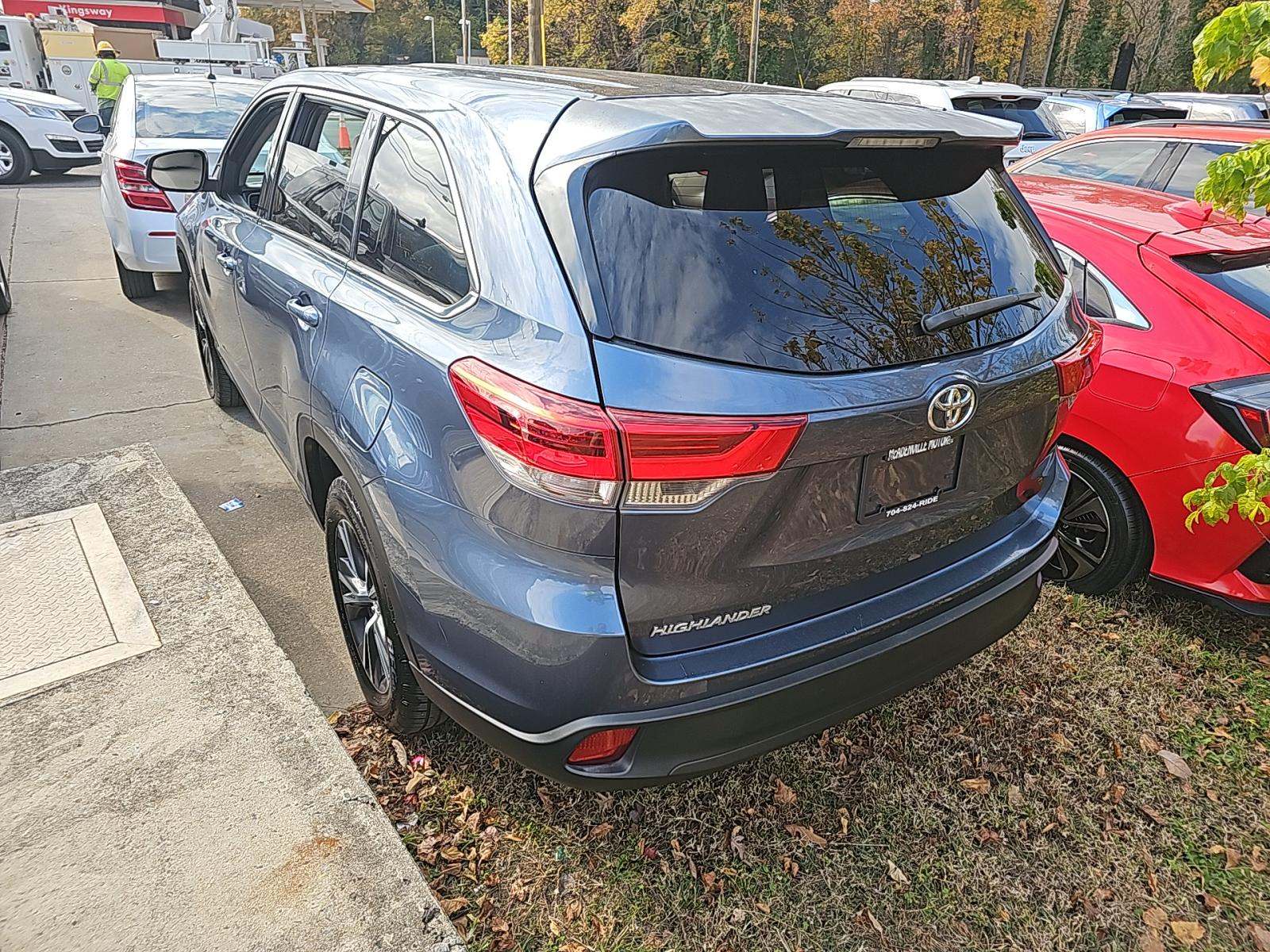 2019 Toyota Highlander LE FWD
