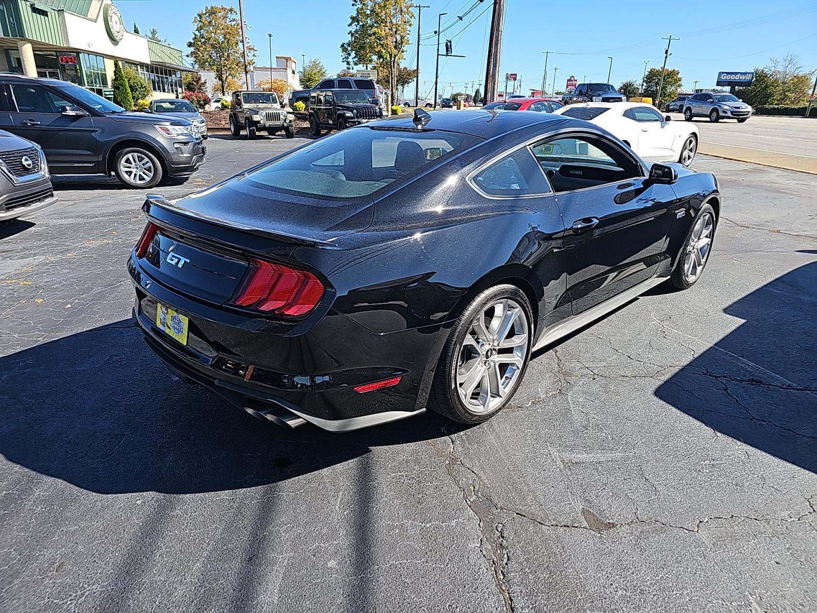 2022 Ford Mustang GT Premium RWD
