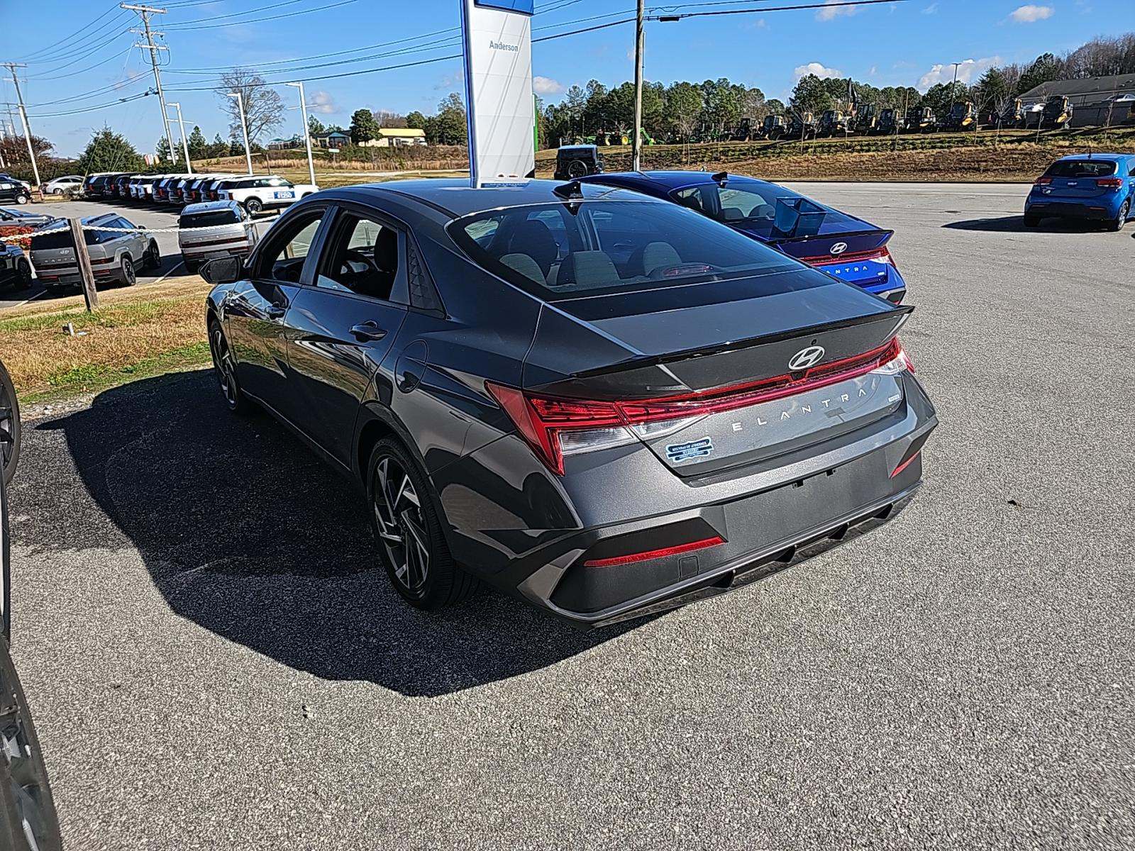 2025 Hyundai Elantra Hybrid SEL Sport FWD