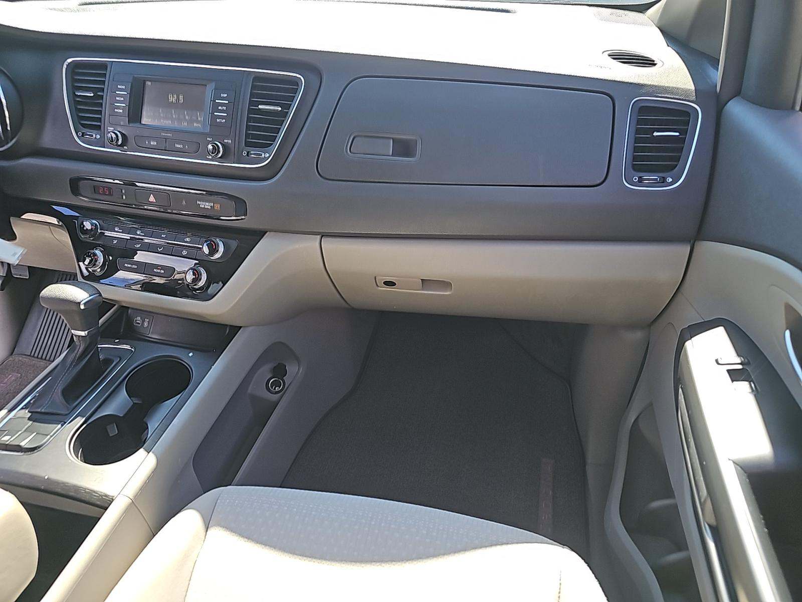 2018 Kia Sedona L FWD