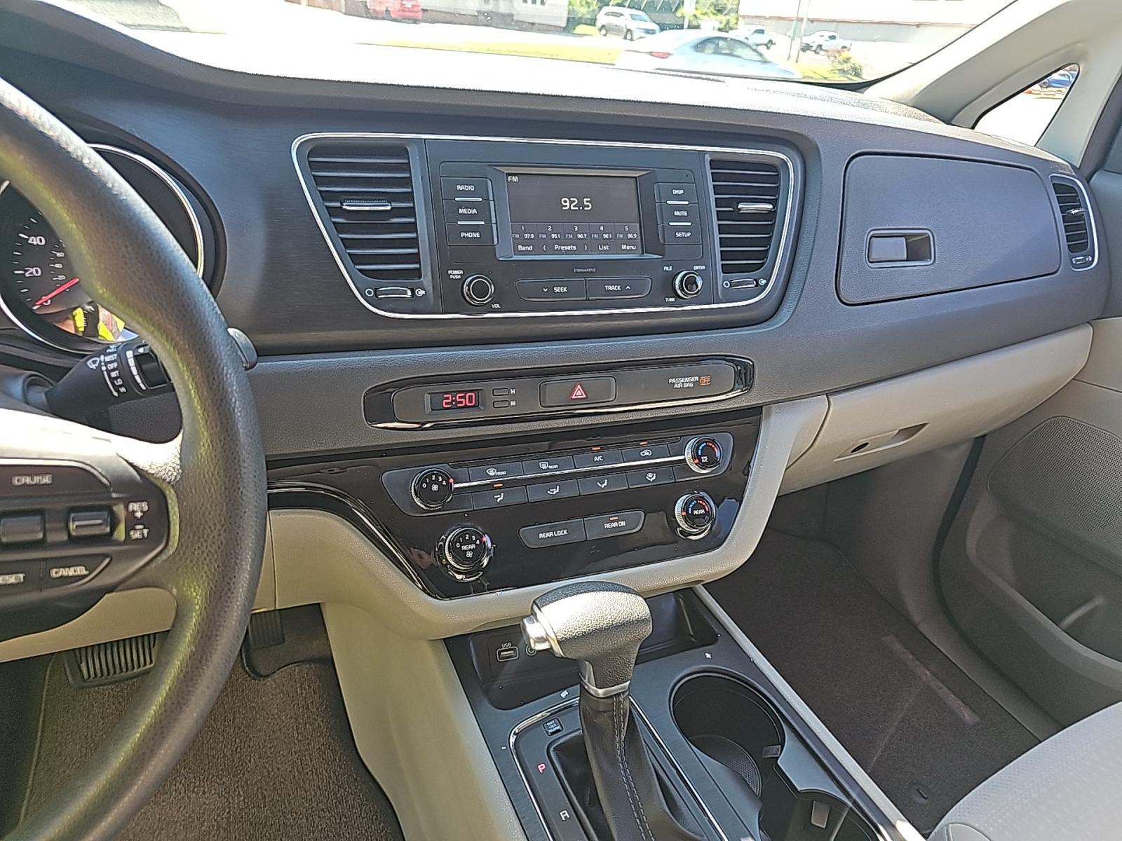 2018 Kia Sedona L FWD