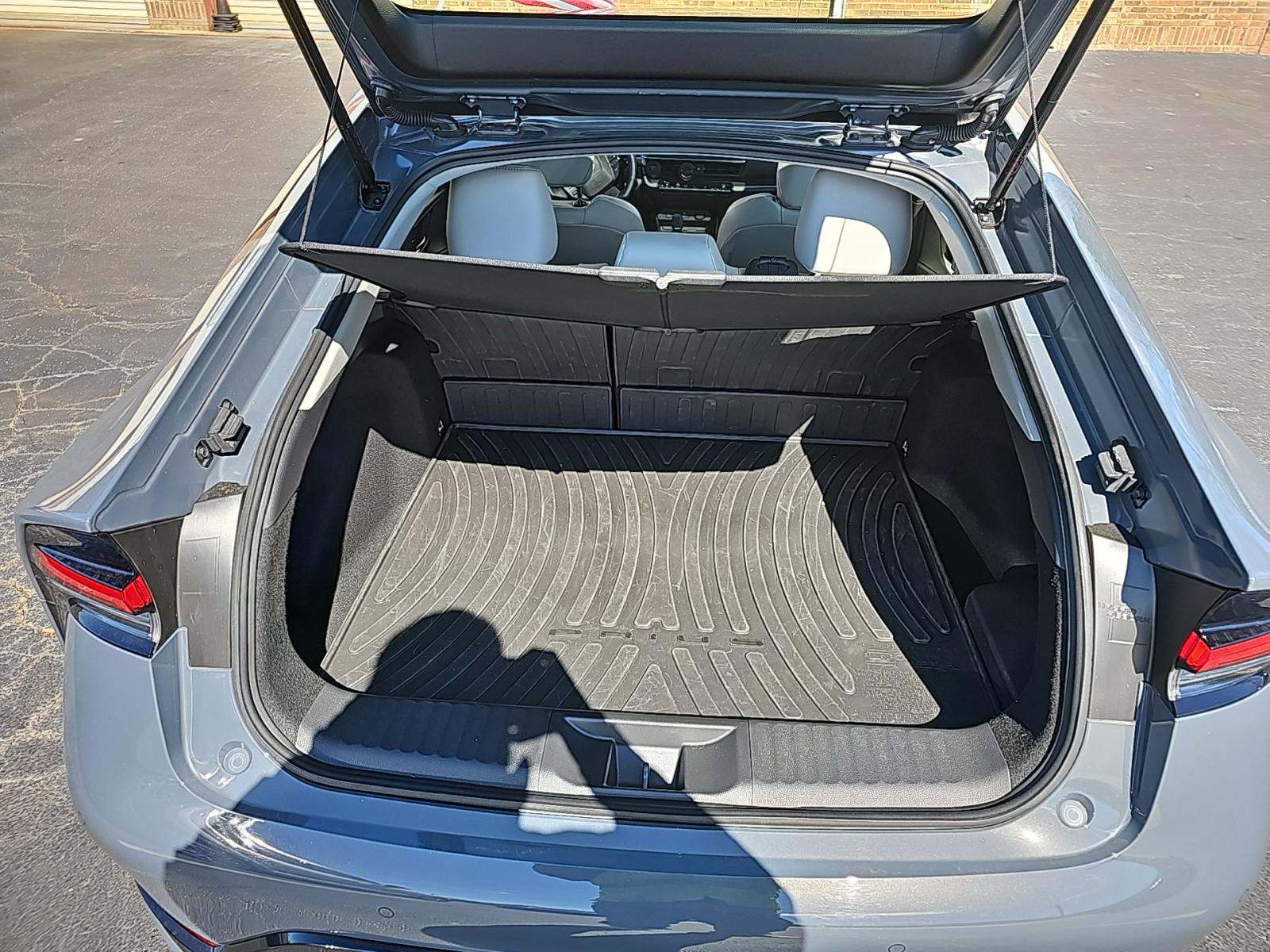 2025 Toyota Prius XLE FWD