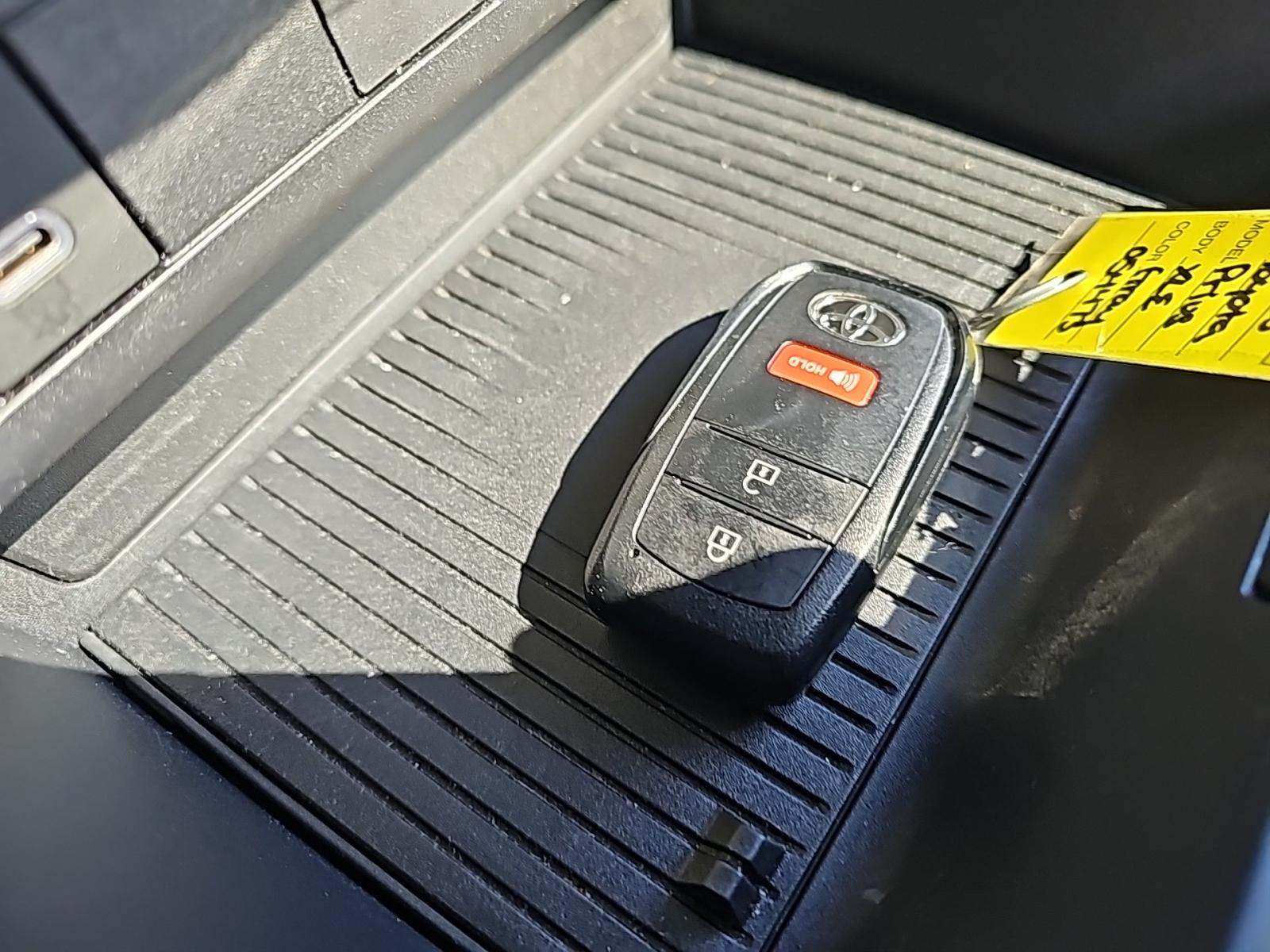 2025 Toyota Prius XLE FWD