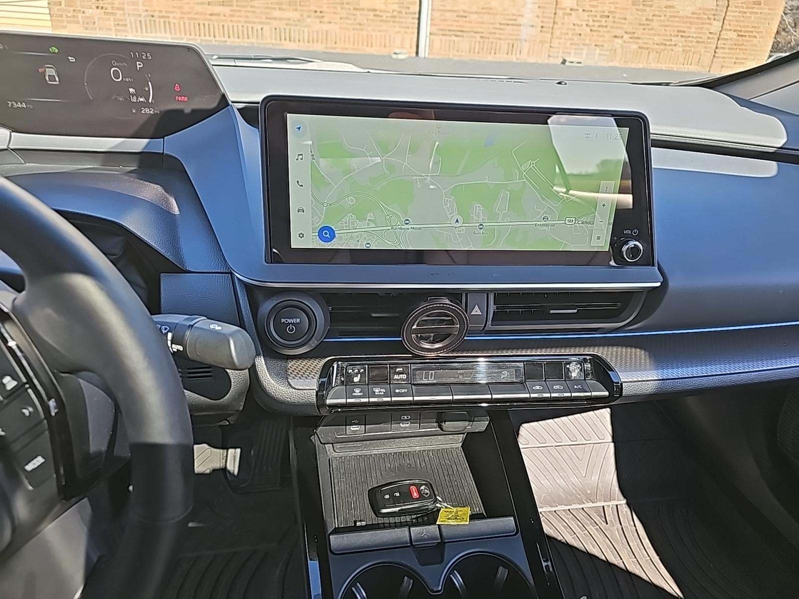 2025 Toyota Prius XLE FWD