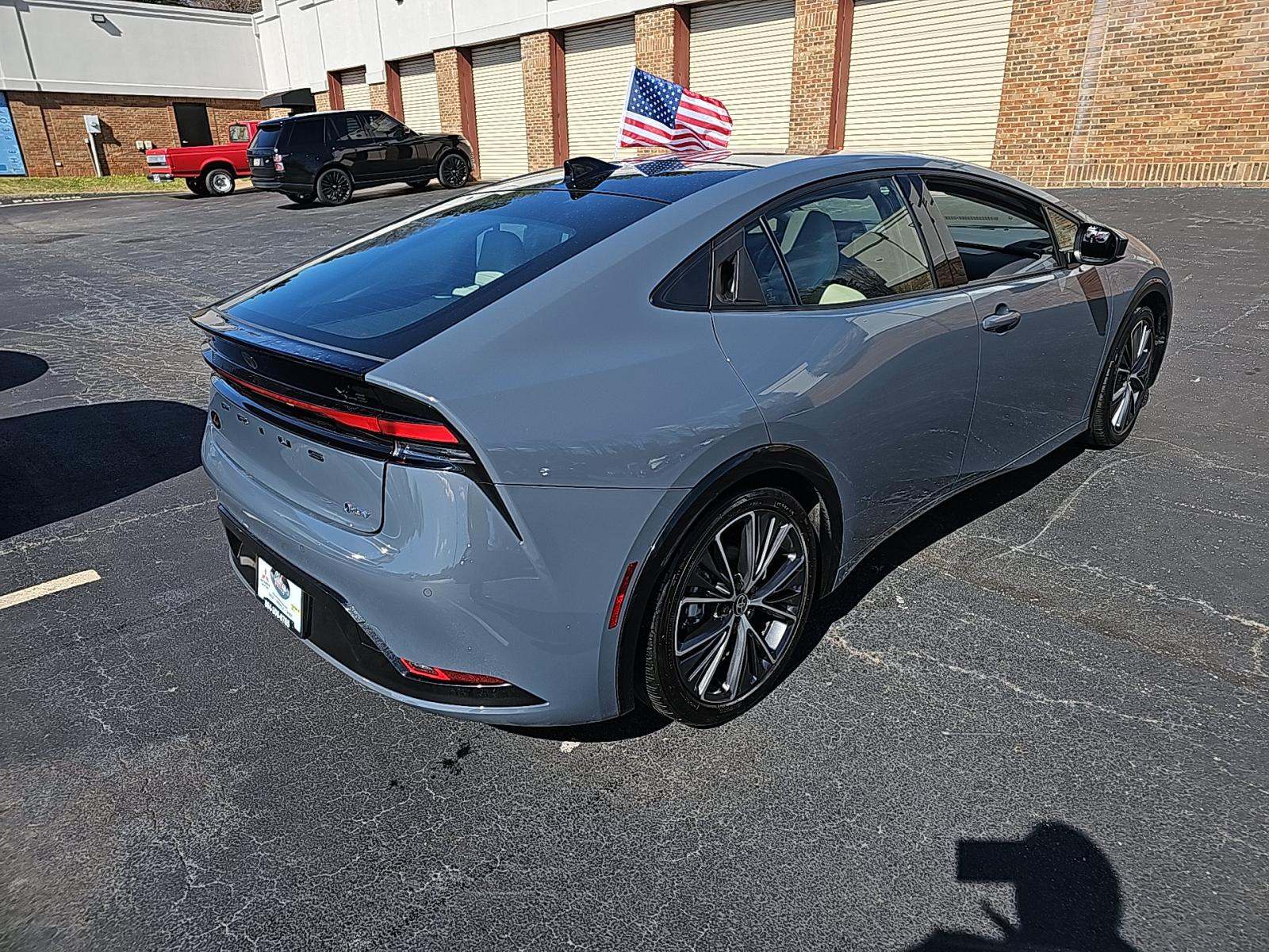 2025 Toyota Prius XLE FWD