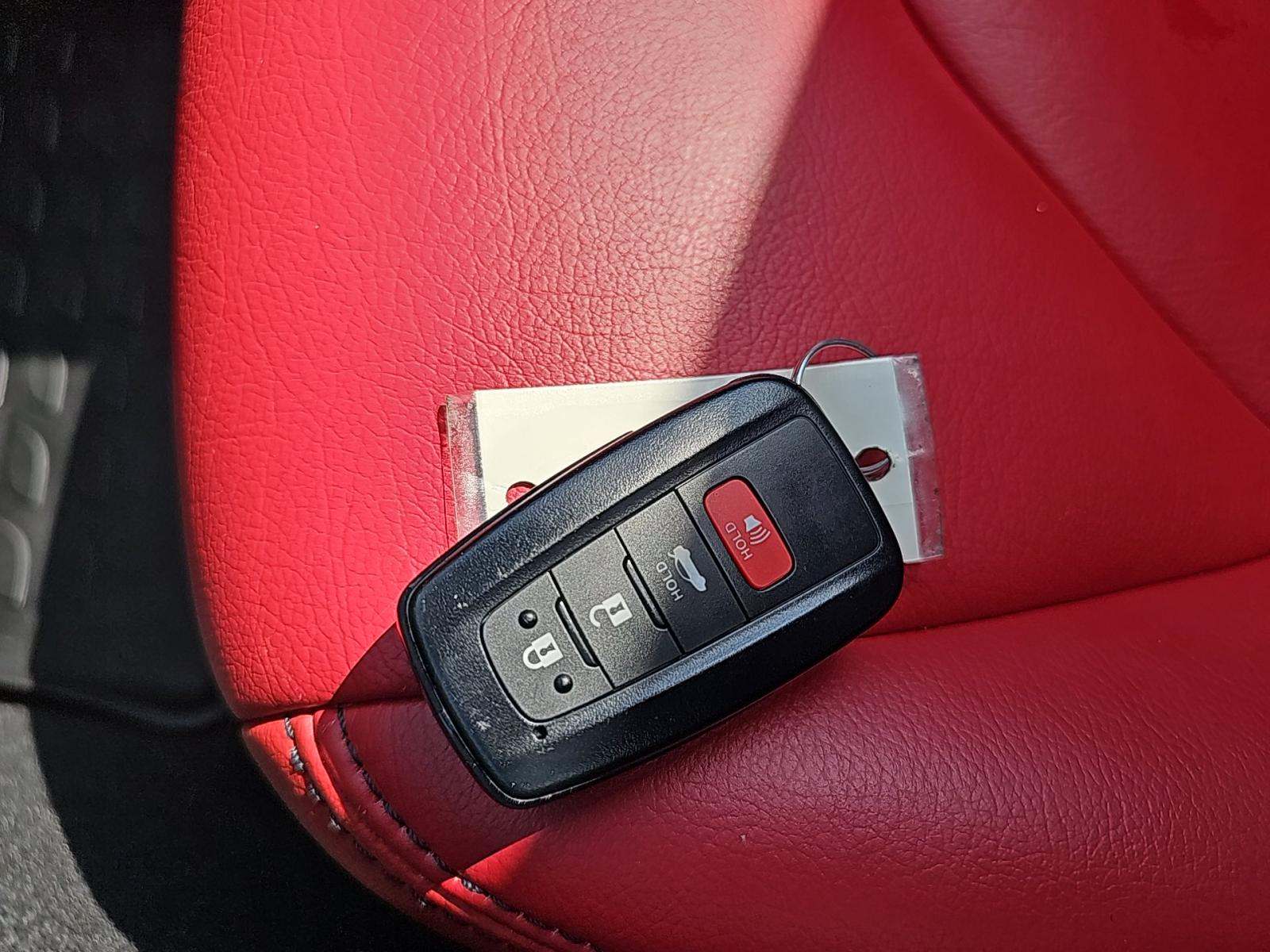 2018 Toyota Camry SE FWD